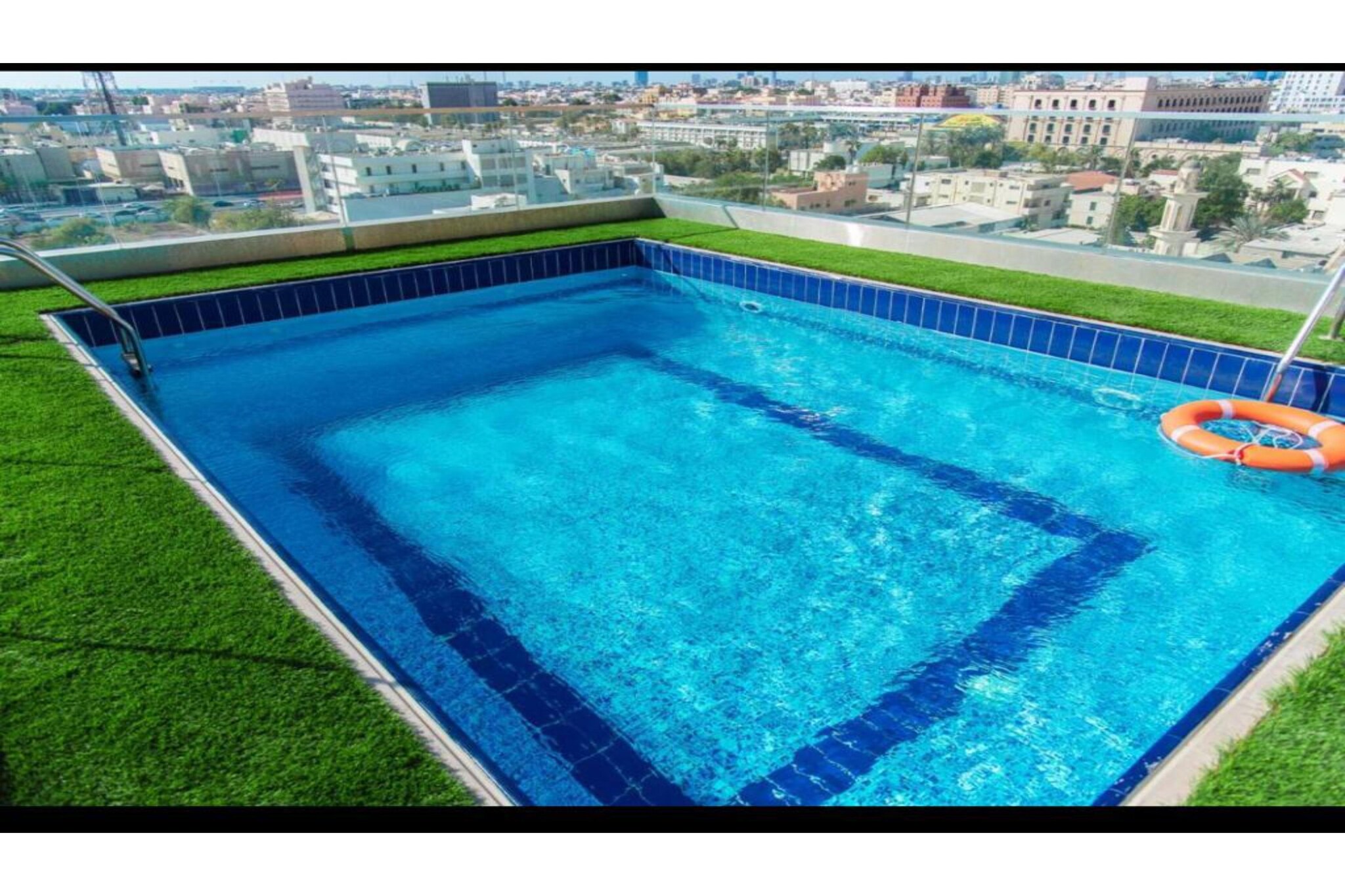 Ground floor: (bedroom(double bed, double bed, double king size bed, TV, dining table, air conditioning, telephone), bathroom(shower, toilet, bidet, hairdryer, Towels incl.))\n\nparking