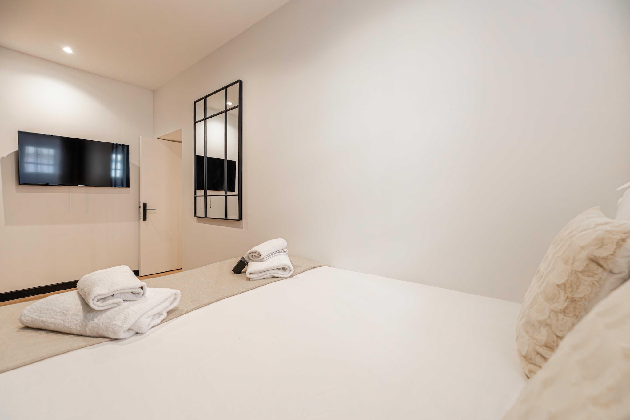 IC-2-STRASBOURG-Bedroom