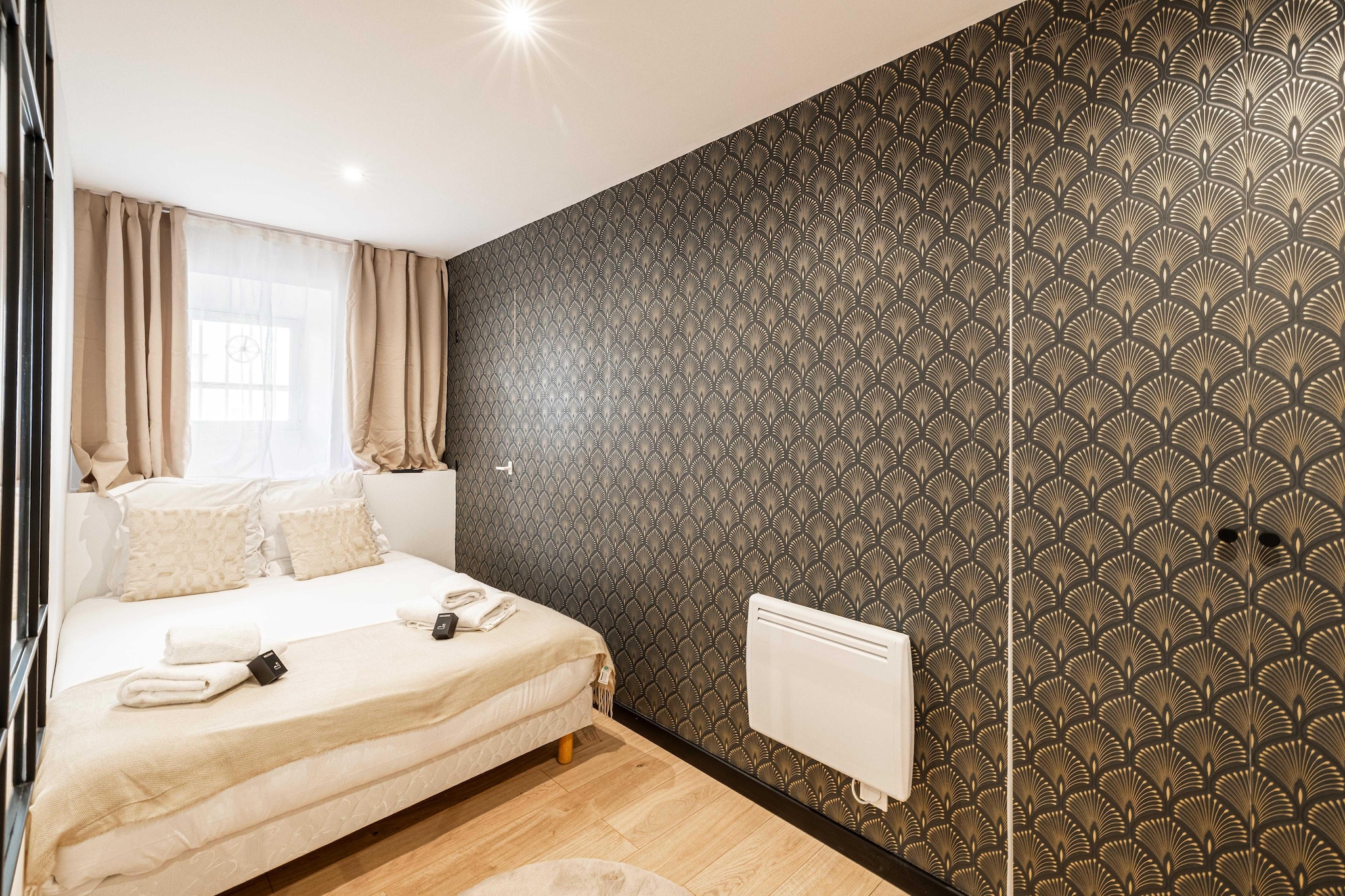 IC-2-STRASBOURG-Bedroom