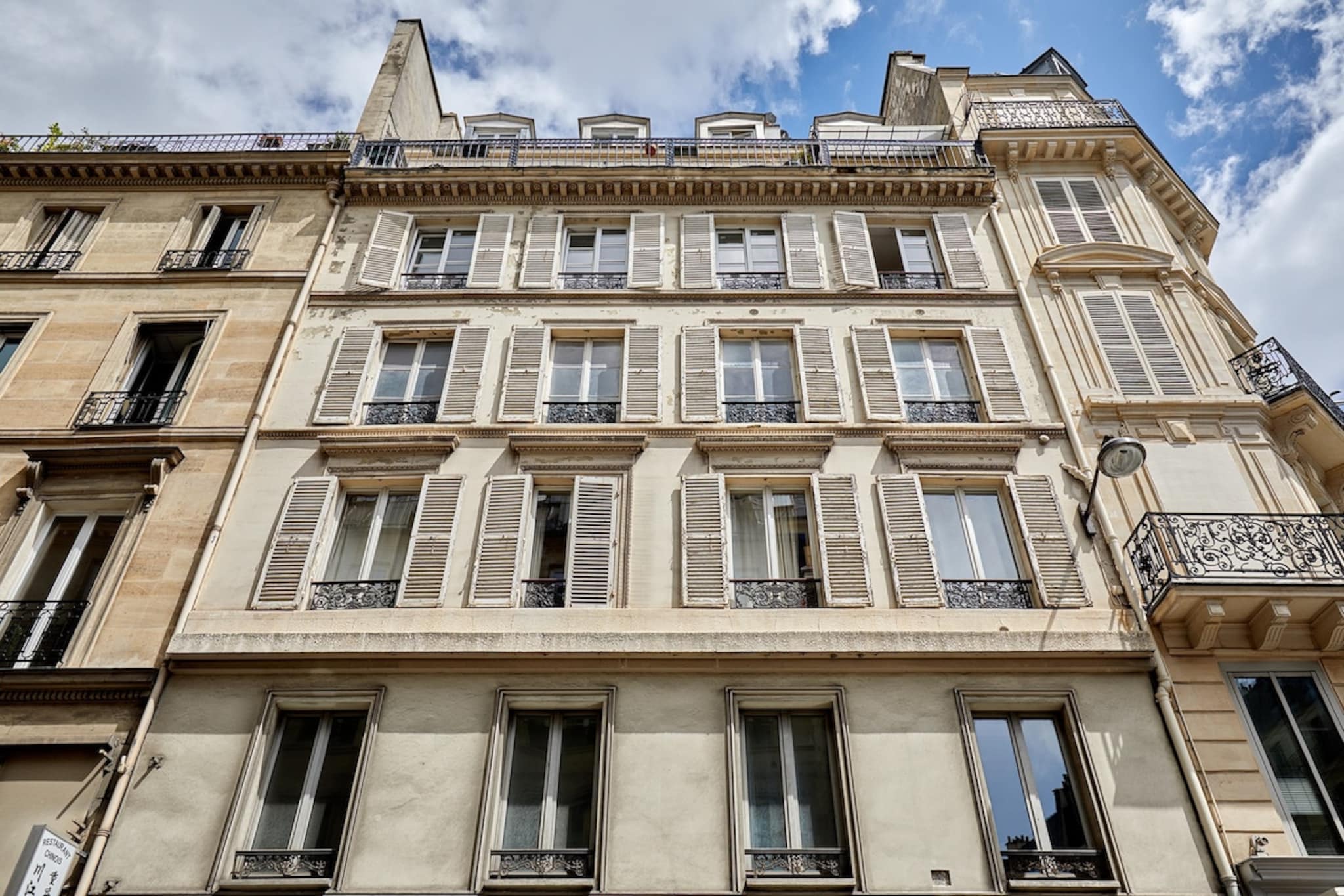 MONTMARTRE NEW-Non tagué