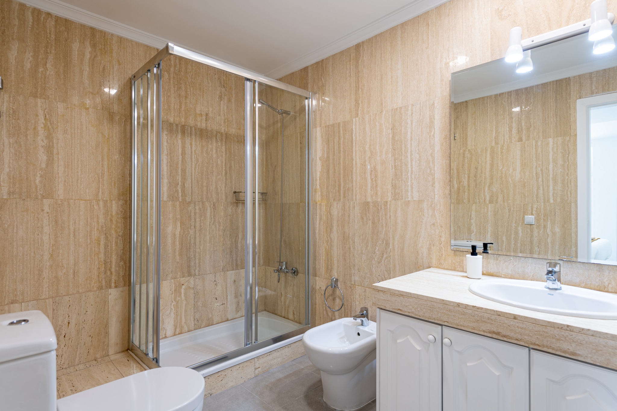 Blue Sea II-Bathroom