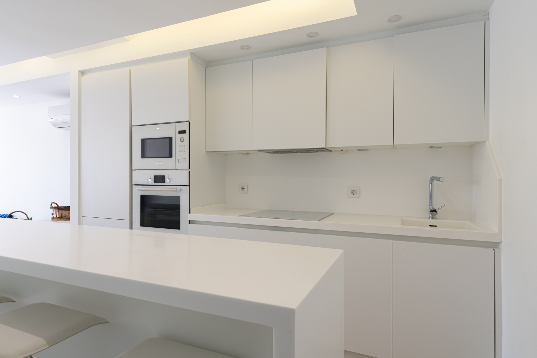 Ground floor: (bedroom(single bed, bunk bed), bathroom(shower), Internet access)\n\nOn the 1st floor: (Living room(TV(satellite), dining table, seating area), Kitchen(electric kettle, coffee machine, oven, dishwasher, fridge, freezer, dishes and cutlery), bedroom(single bed, single bed))\n\nOn the 2nd floor: (bedroom(double bed), bathroom(shower))\n\nGarden Furniture , cot, washing machine, balcony, air conditioning, terrace, garden, parking, swimming pool(shared with other guests), high chair, iron, hairdryer