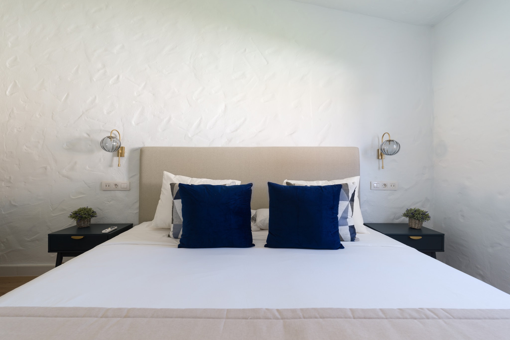 PENKY SUMMER-Bedroom