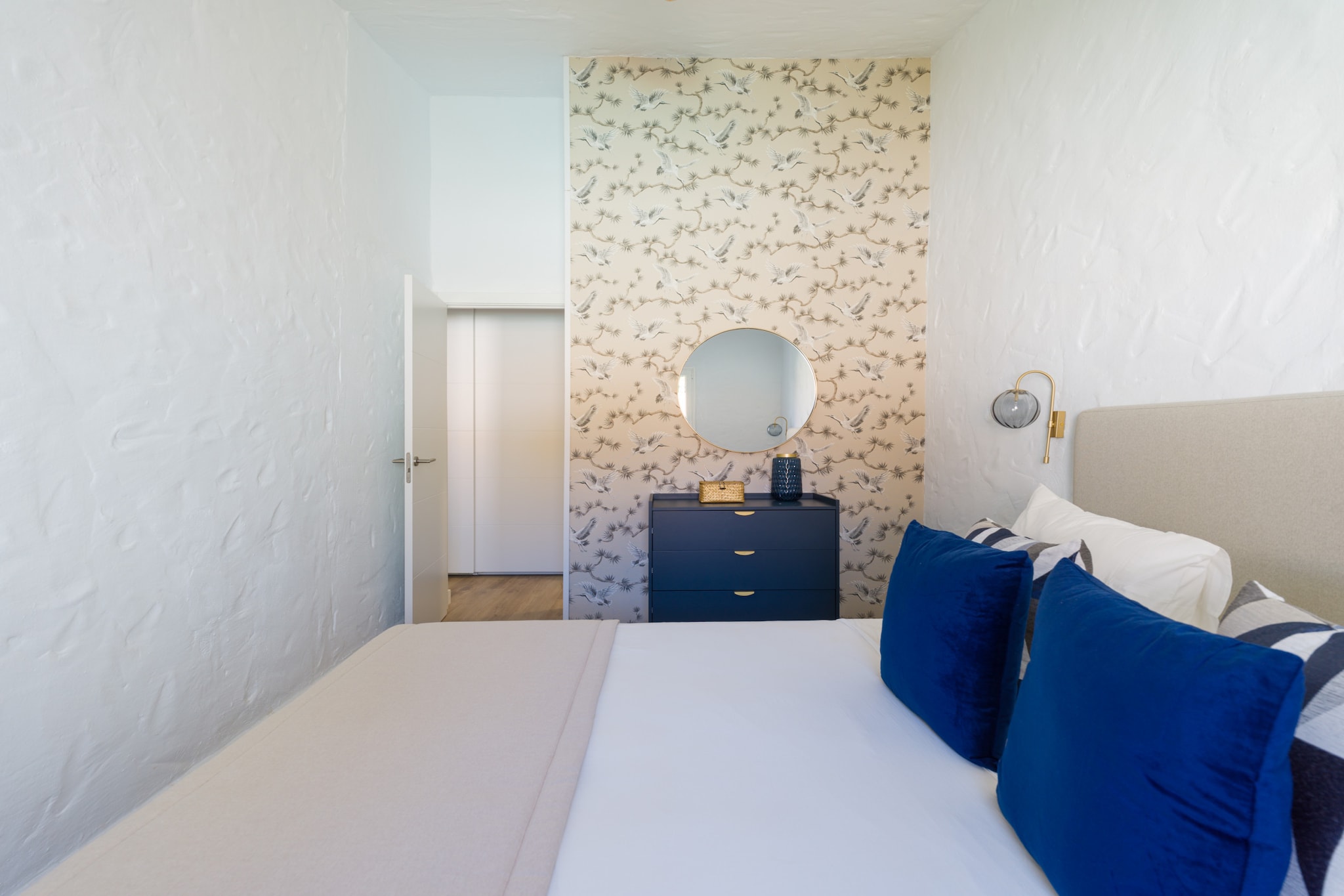 PENKY SUMMER-Bedroom
