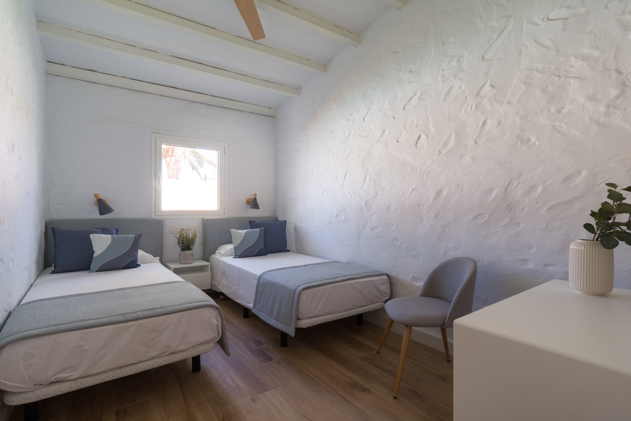 PENKY SUMMER-Bedroom