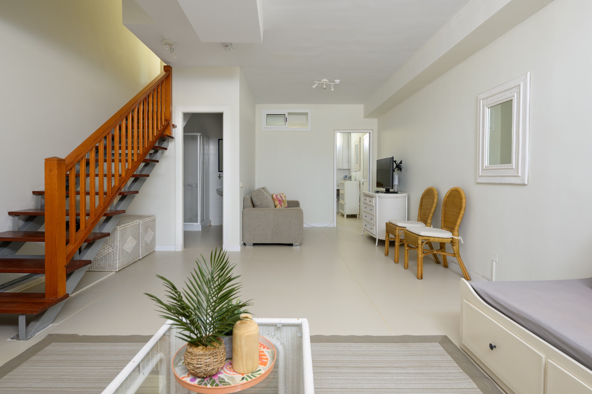 DUPLEXMELONERAS69-Living room