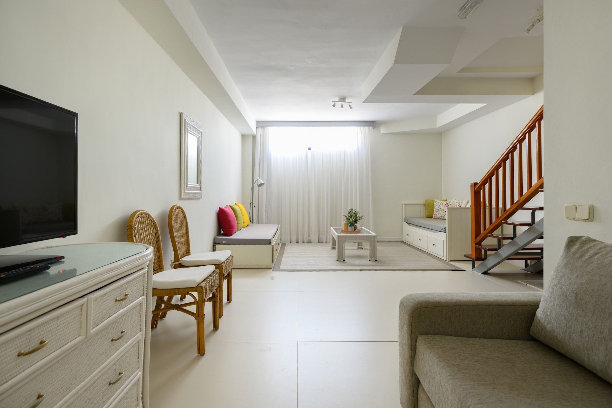 DUPLEXMELONERAS69-Living room