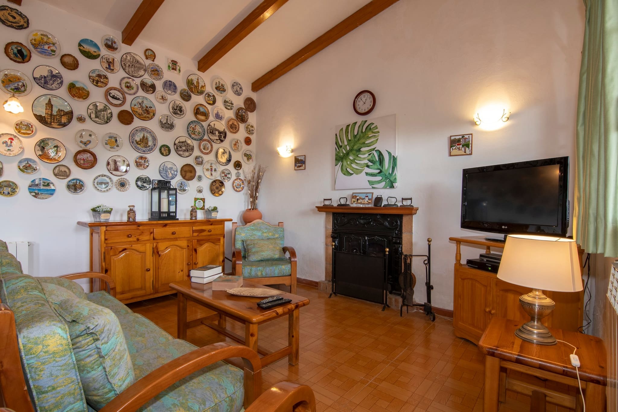 GC0152 La Casita de Don Enrique-Living room