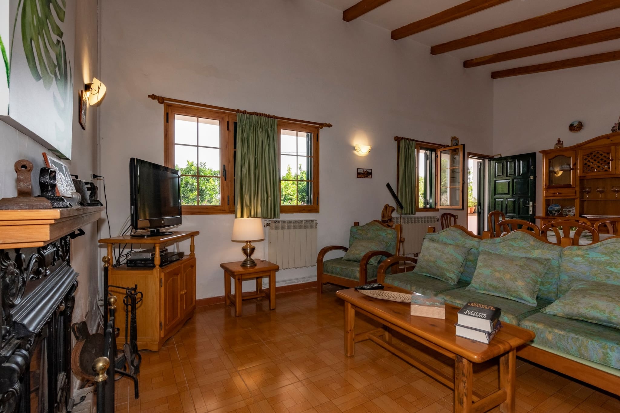 GC0152 La Casita de Don Enrique-Living room