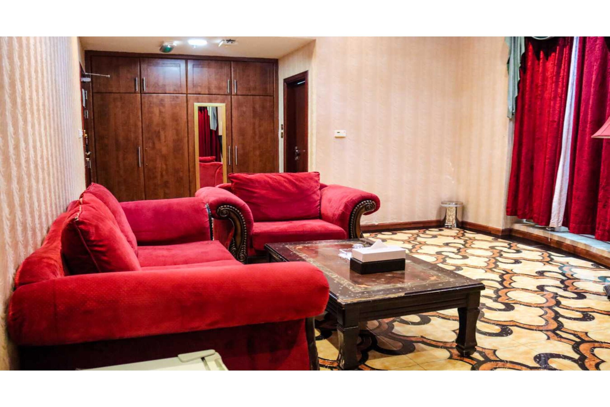 Located in the lively Nasr Square, Phoenix Haven offers a relaxing and stylish stay just 20 minutes from Dubai International Airport. Guests can enjoy free Wi-Fi, an in-house restaurant serving all-day meals, and a tranquil spa for added relaxation.
The spacious Super Standard King room is designed for comfort, featuring a flat-screen TV, minibar, wardrobe, and a private bathroom with a shower, complimentary toiletries, and a hairdryer, perfect for both business and leisure stays.
Unwind with a soothing massage at the hotel’s spa, or take advantage of helpful services like laundry, ironing, and car rental, all available through the front desk. Conveniently located, Union Square Metro is just 10 minutes away, while popular destinations like Al Ghurair Mall and the traditional spice souk can be reached within 20 minutes, making Phoenix Haven an ideal base for discovering Dubai.