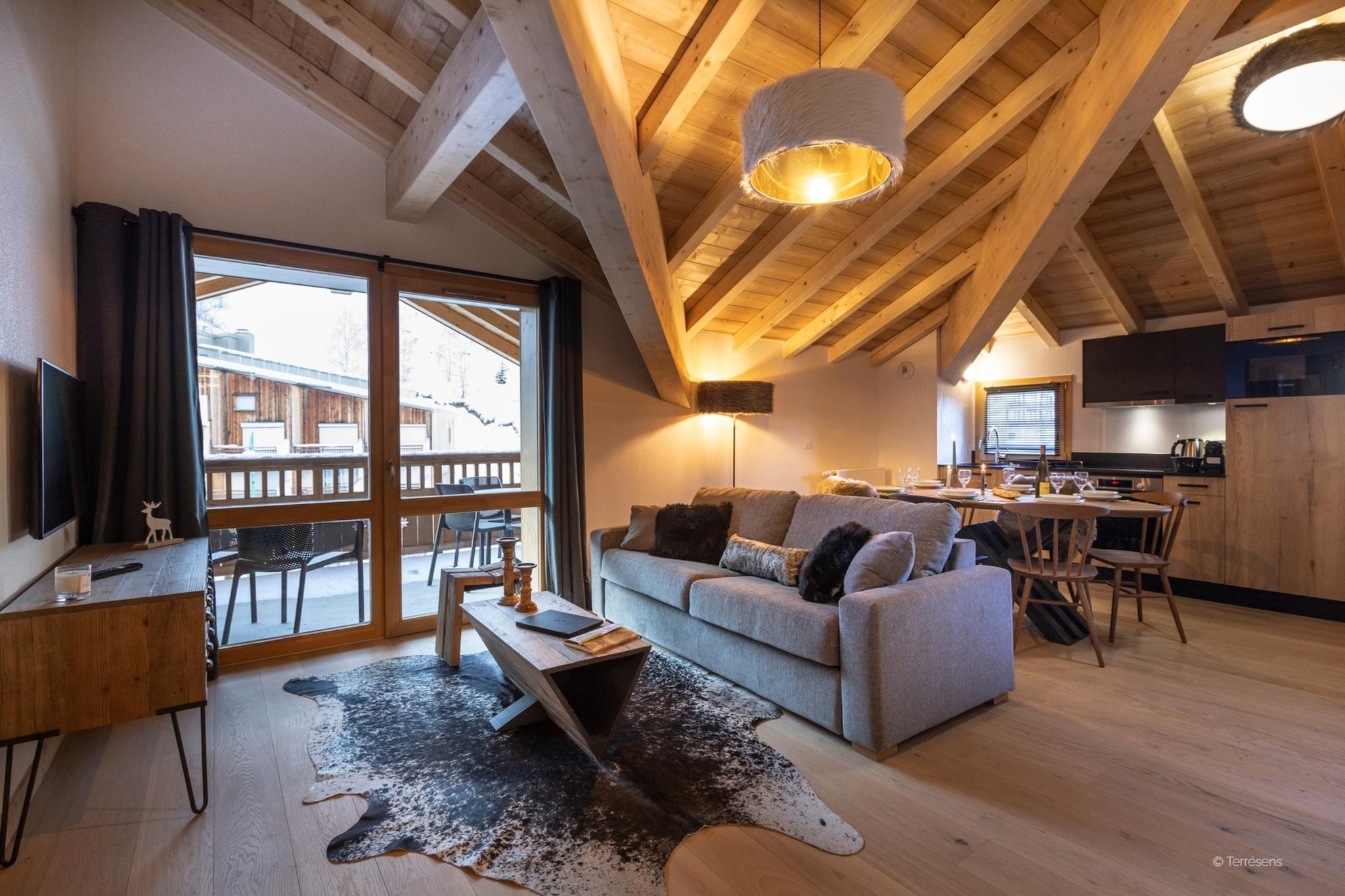 LES DEUX ALPES Neige et Soleil -A26B-Woonkamer