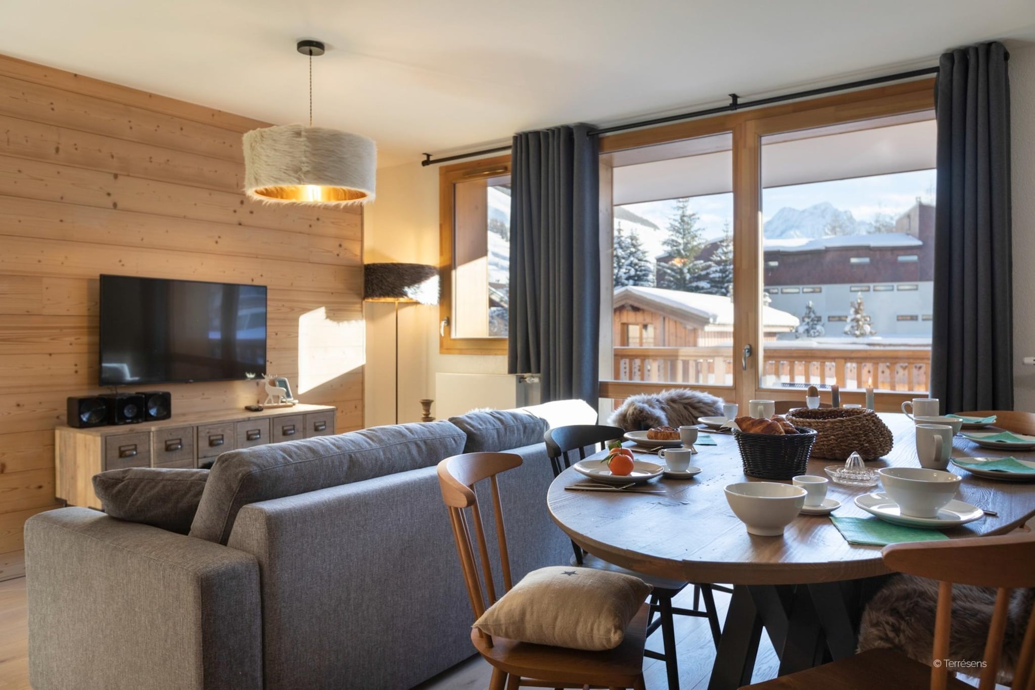 LES DEUX ALPES Neige et Soleil -A48S-Eetkamer