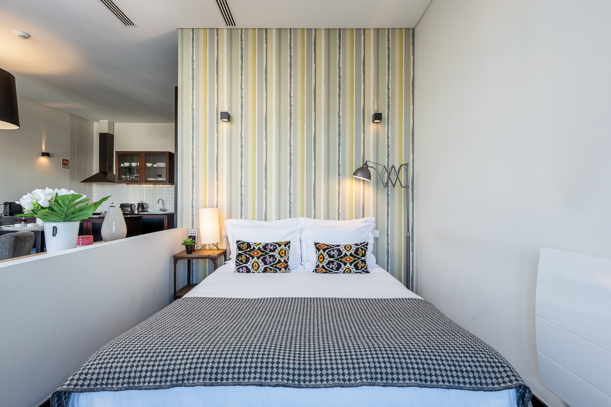 On the 2nd floor: (open kitchen(electric kettle, toaster, coffee machine, oven, microwave, fridge-freezer, Juicer, dishes and cutlery), Living/bed room(single sofa bed, double bed, TV(satellite)), bathroom(shower, hairdryer), toilet(toilet), Internet access, tumble dryer, washing machine, balcony, heating(central), air conditioning, iron)