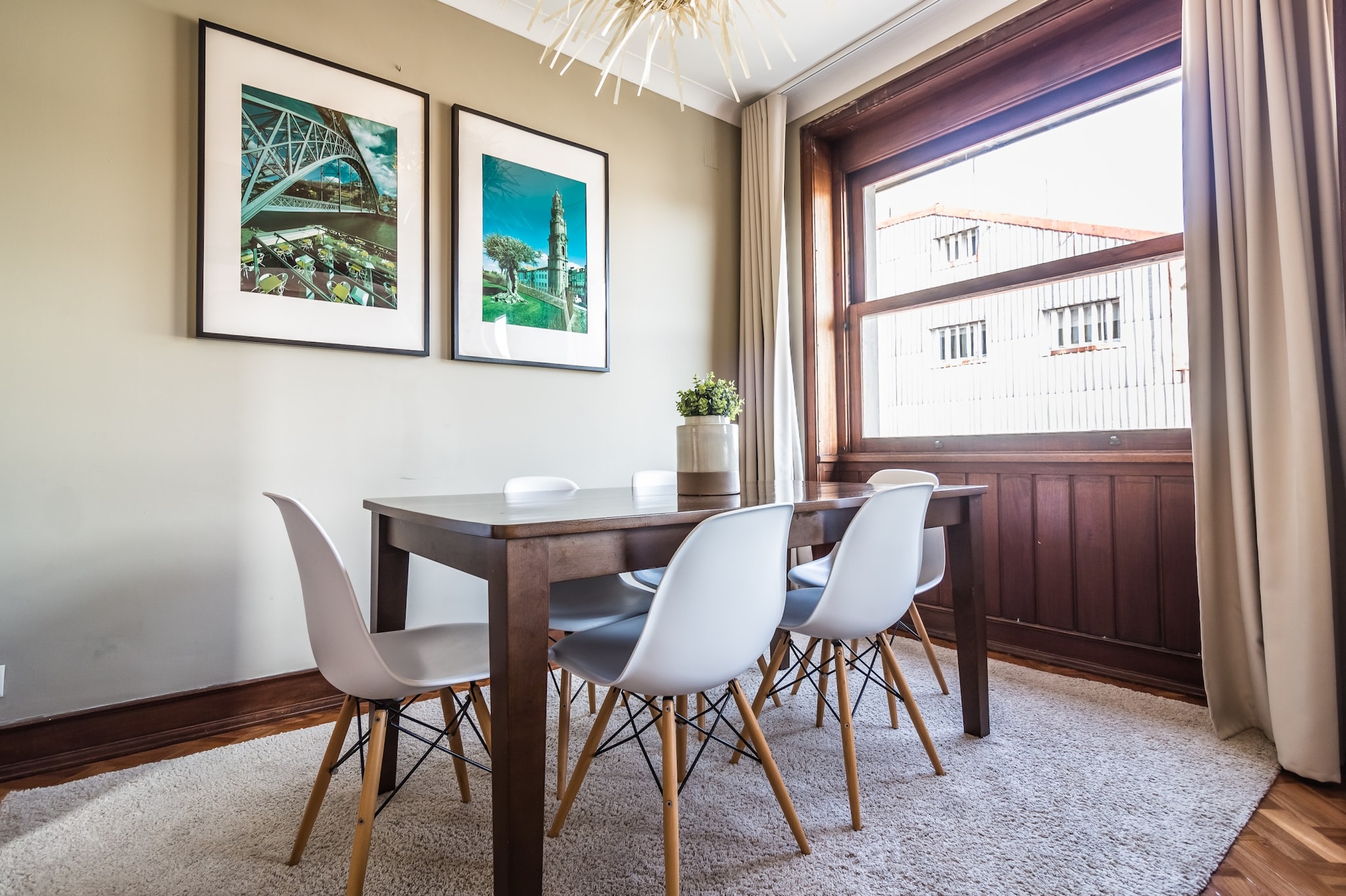 This spacious, air-conditioned apartment offers a comfortable and pet-friendly stay, perfect for families or groups. It features a master bedroom with a double bed and two additional bedrooms, each with two single beds, accommodating up to six guests. The apartment includes a well-equipped, independent kitchen with essential appliances such as a refrigerator, microwave, oven, freezer, coffee machine, and a juicer. Other amenities include satellite TV, internet access, a washing machine, and an iron. The property also provides a hairdryer, lift access, and final cleaning is included in the stay.

Located in a vibrant area of Porto, the apartment is within easy reach of local cafes, shops, and markets, allowing guests to immerse themselves in the city's culture. Public transport options, including bus and train stations, are nearby, making it convenient to explore other parts of Porto. The apartmentâ€™s central location ensures you are never far from attractions, dining, and entertainment, offering the ideal balance of relaxation and activity.

In addition to the living and sleeping areas, the apartment features a bathroom with a bathtub, providing a relaxing spot to unwind after a day of exploration. For guests traveling with children, a baby high chair and cot/crib are available. While pets are welcome with a small fee, the apartment is a non-smoking property, ensuring a clean and fresh environment for all guests.