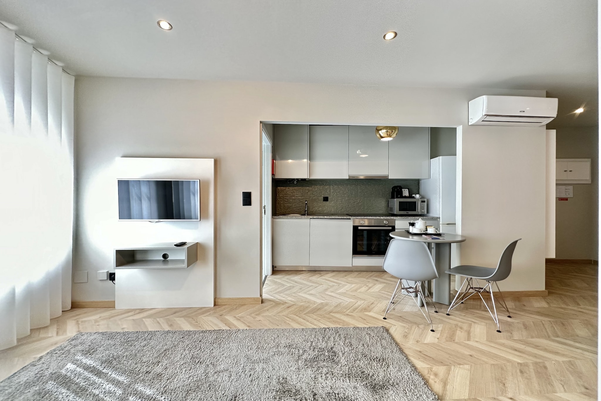 Compact & Cozy Retreat in Portoâ€™s Heart