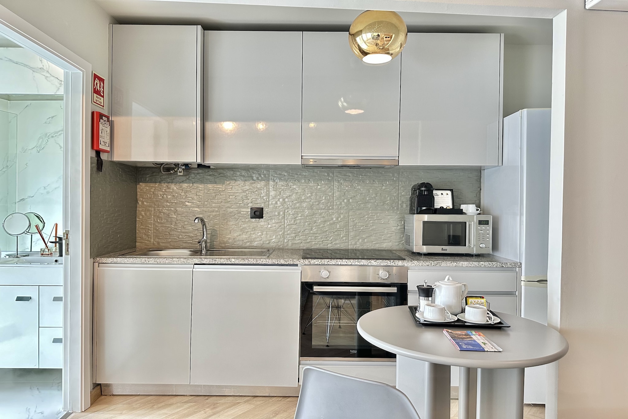 Compact & Cozy Retreat in Portoâ€™s Heart