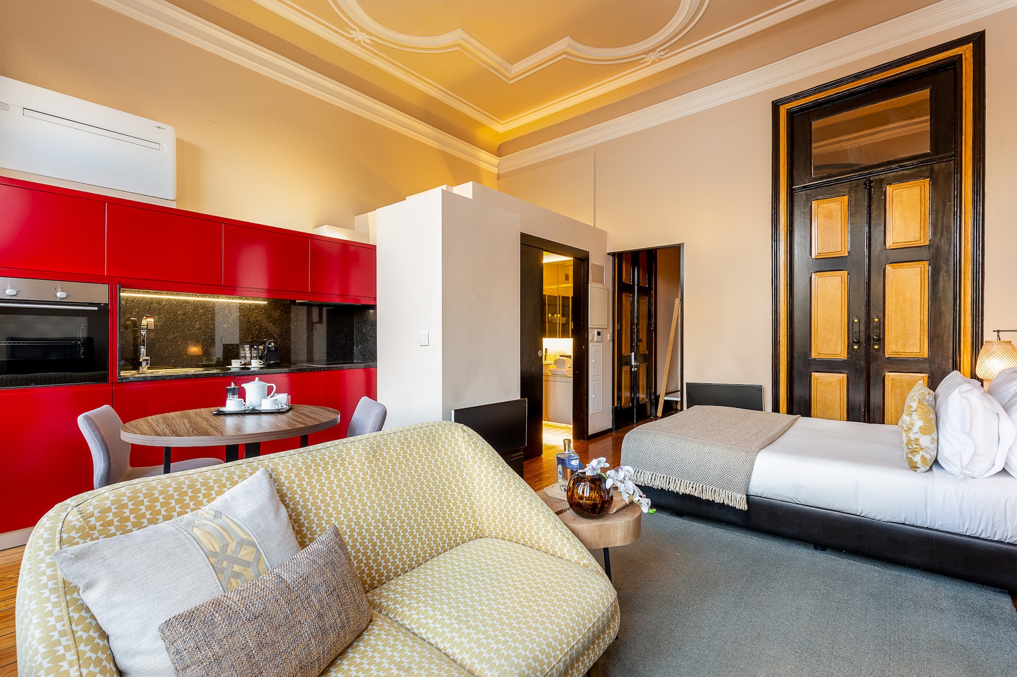 Chic Porto Studio â€“ Cozy & Central Escape