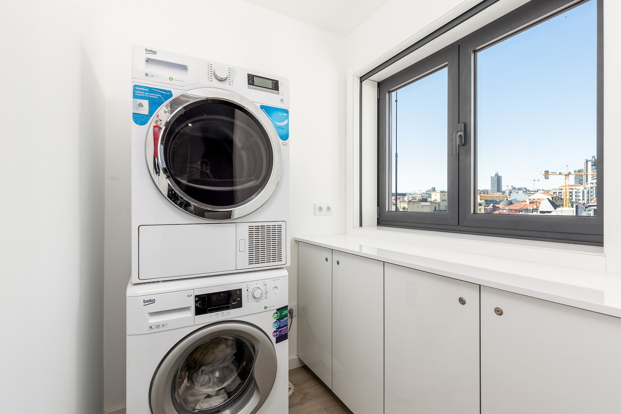 YOUROPO - Central-Badkamer