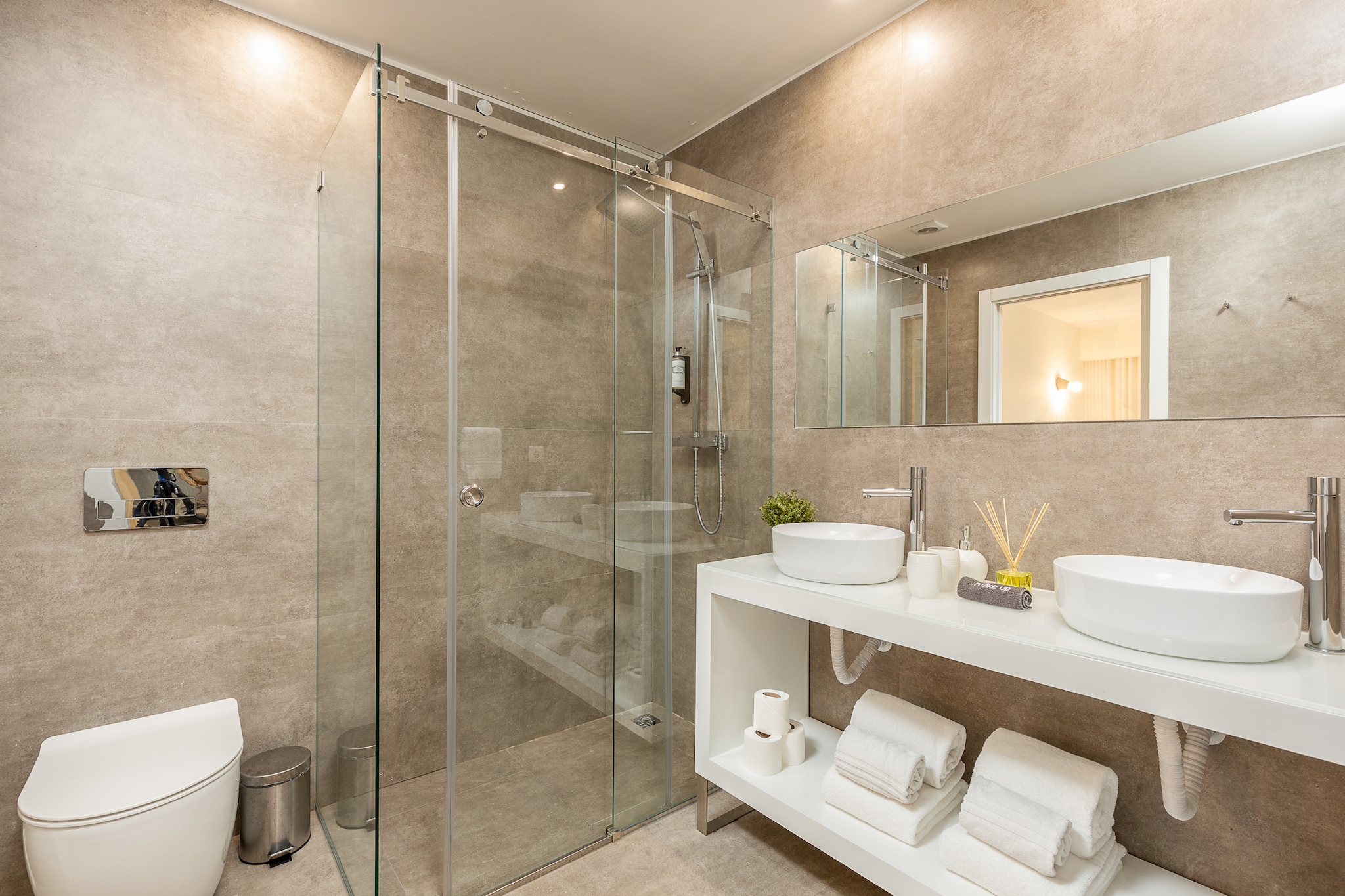 YOUROPO - Central-Badkamer