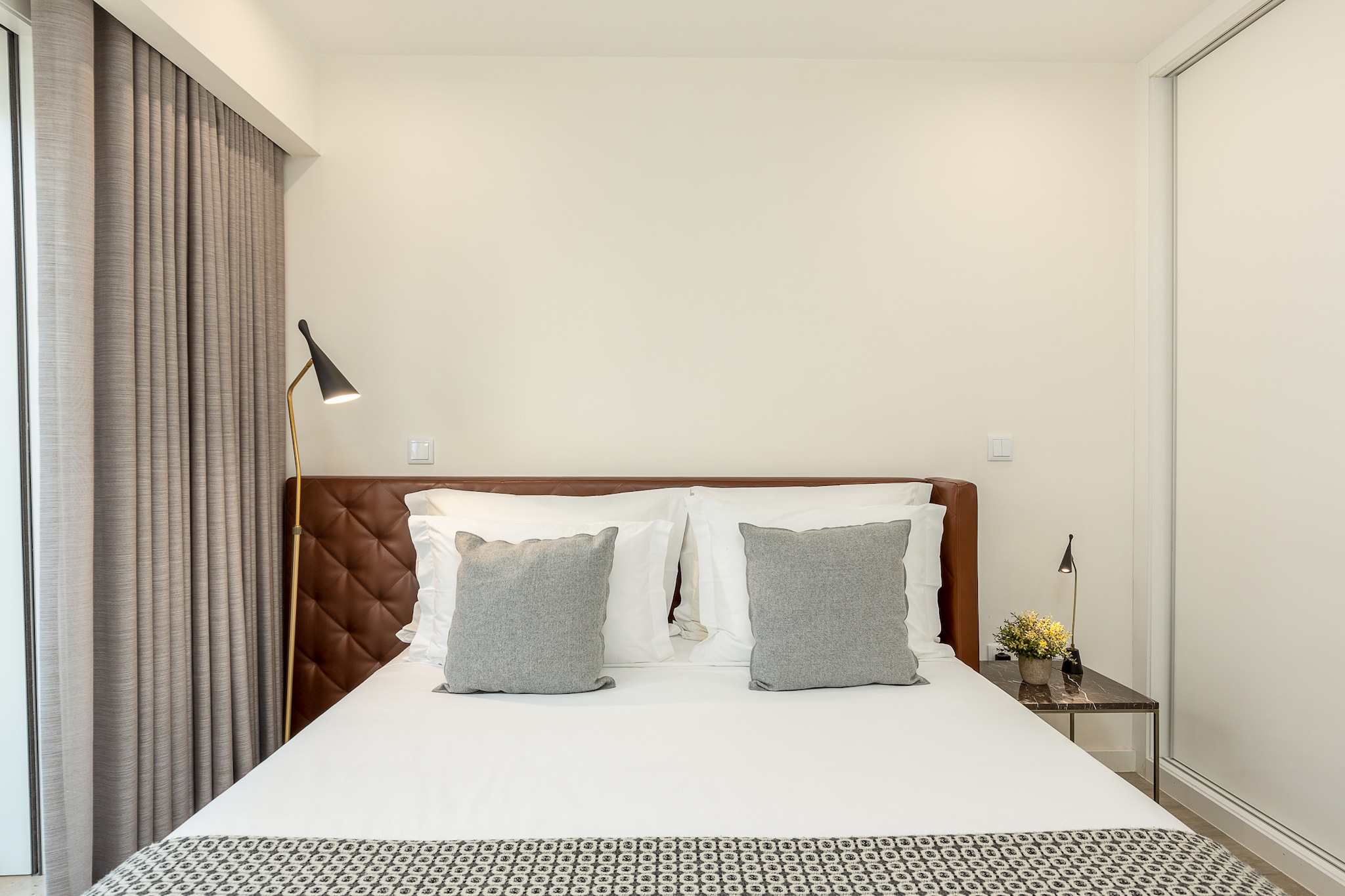 YOUROPO - Central-Slaapkamer