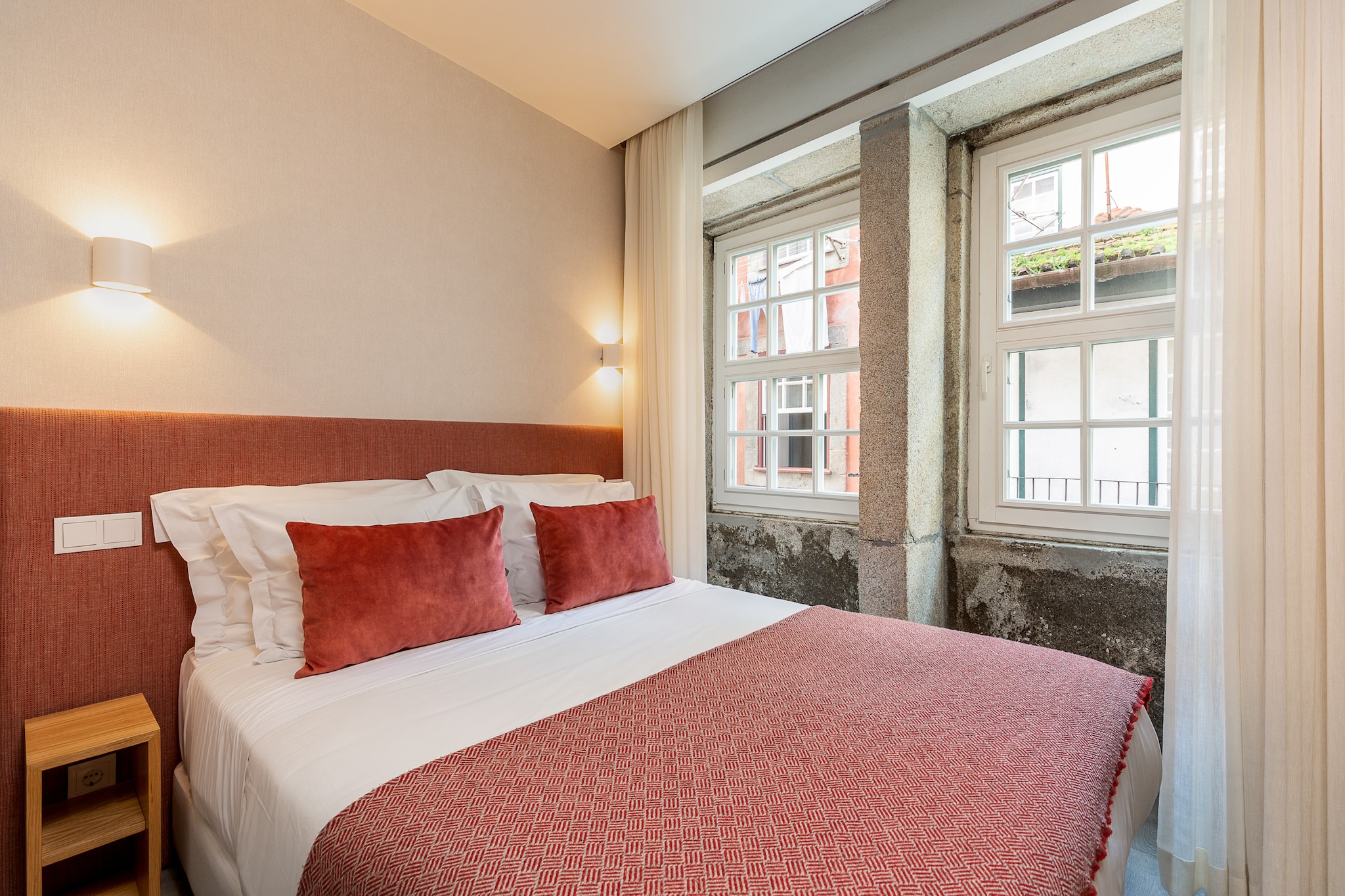 Porto Stay for 3 near Ribeira