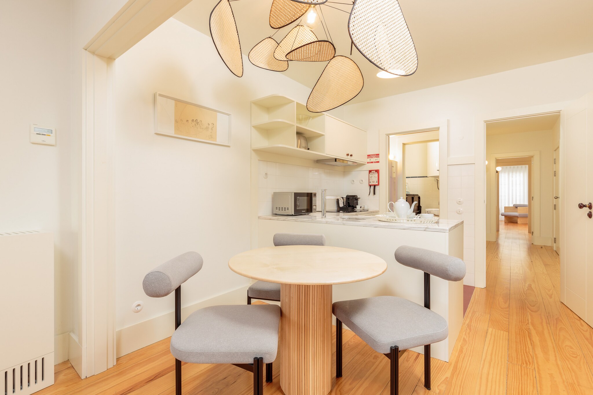 This cozy and fully equipped apartment offers a comfortable stay for both solo travelers and couples. The bedroom features a double bed, and there is an extra bed available for additional guests. The apartment comes with essential amenities, including air conditioning, a fully equipped kitchen (with a refrigerator, microwave, oven, freezer, dishwasher, coffee machine, toaster, and kitchen utensils), and a bathroom with a shower and a separate toilet. A washing machine, TV with satellite channels, and free internet access are also available for convenience. Guests can enjoy a peaceful moment on the balcony, which adds a touch of relaxation to the space. 

Located in the heart of Porto, this apartment offers easy access to a variety of nearby attractions, including charming cafes, shops, and vibrant neighborhoods. The iconic Ribeira district and the historic center are just a short walk away, making it an ideal base to explore the cityâ€™s rich cultural heritage. Public transportation is readily available with bus and metro stations nearby, allowing you to easily visit famous sites like the Livraria Lello, the Porto Cathedral, and the picturesque riverfront.

Additional services such as baby high chairs and cots are available on request, and the apartment includes all necessary linens, towels (changed every day), and final cleaning. Parking is available upon request, and the agency kindly asks for arrival details a week prior to check-in to ensure smooth key collection. This apartment offers all the essential comforts for a relaxing and enjoyable stay in Porto.