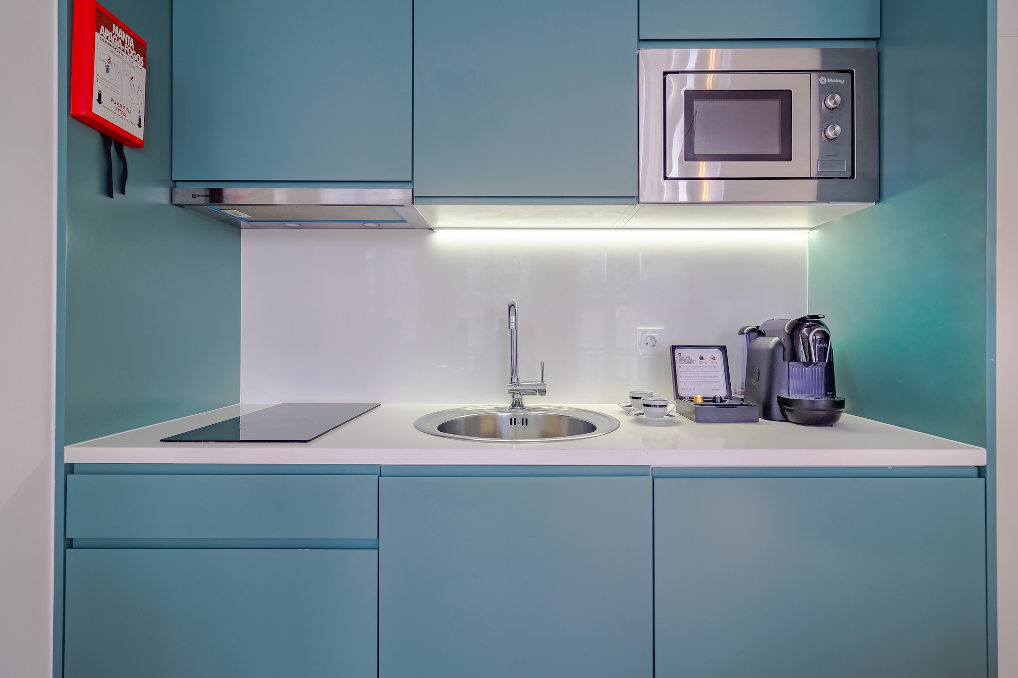 Central Porto apartment with balcony