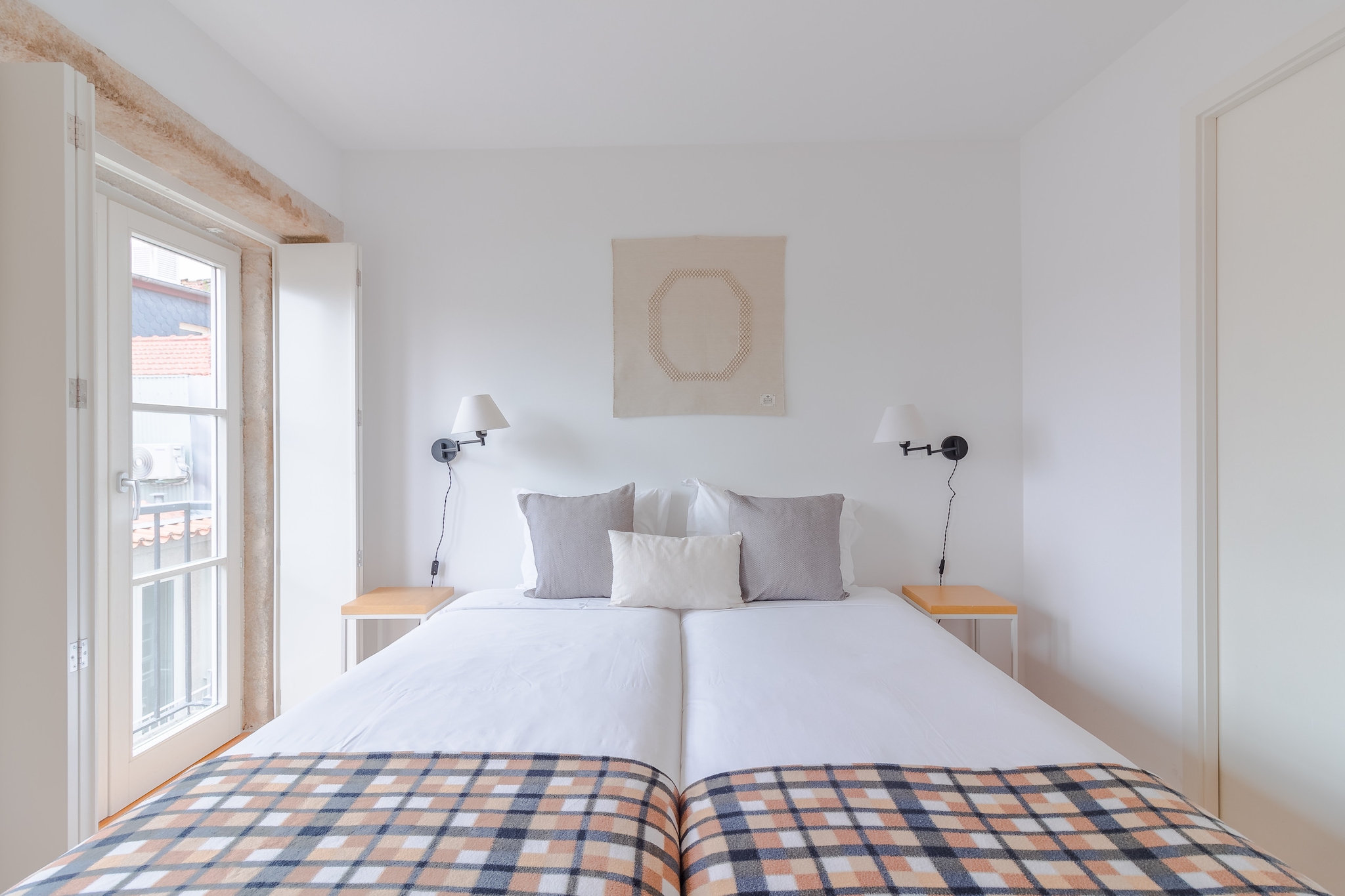 open kitchen(electric kettle, toaster, coffee machine, oven, microwave, fridge-freezer, dishes and cutlery), Living/bed room(single bed, single bed, TV(satellite), dining table), bathroom(shower, hairdryer), Internet access, balcony, heating(electric), air conditioning, iron