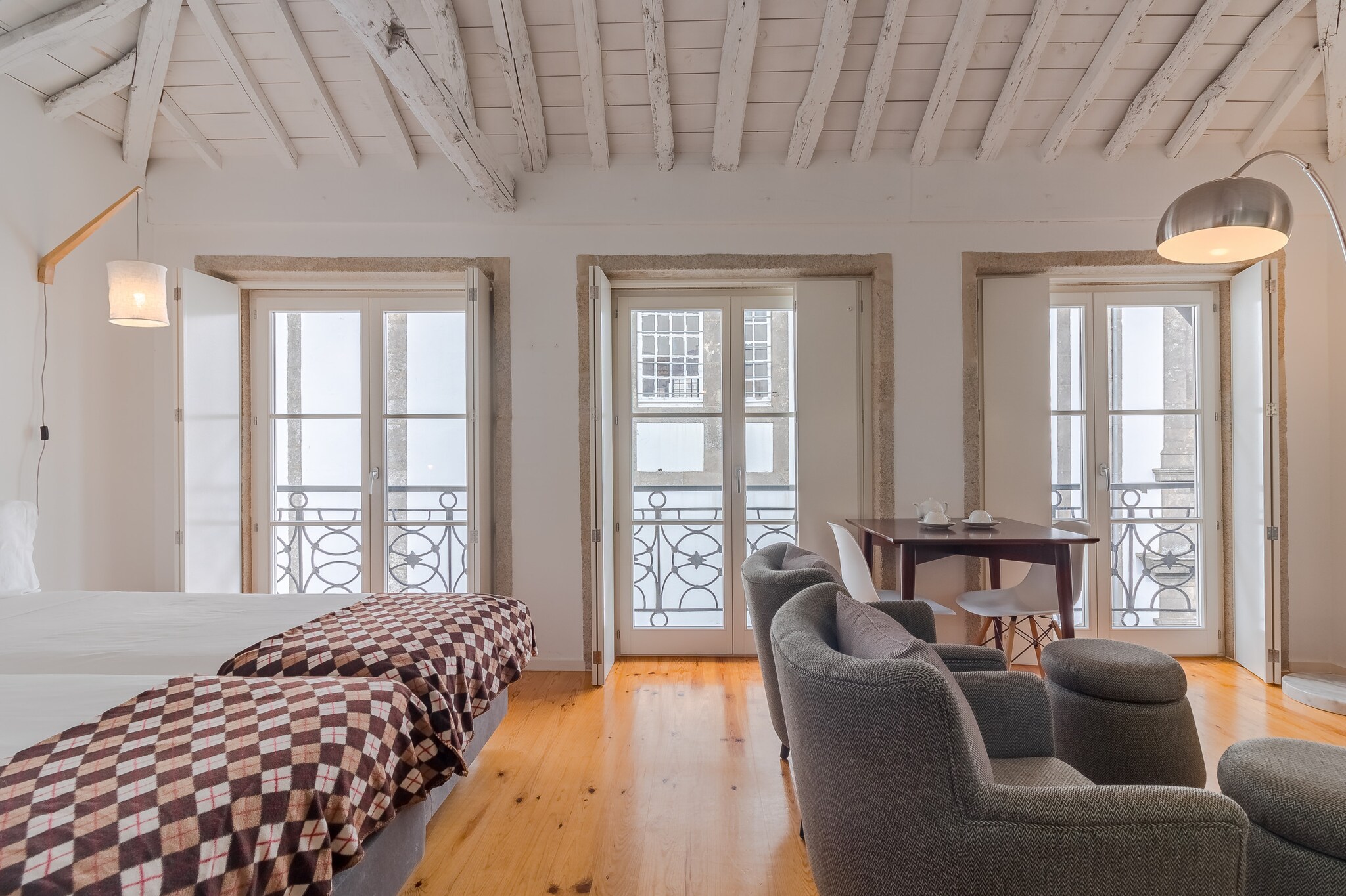 open kitchen(electric kettle, toaster, coffee machine, oven, microwave, fridge-freezer, dishes and cutlery), Living/bed room(single bed, single bed, TV(satellite), dining table), bathroom(shower, hairdryer), Internet access, balcony, heating(electric), air conditioning, iron