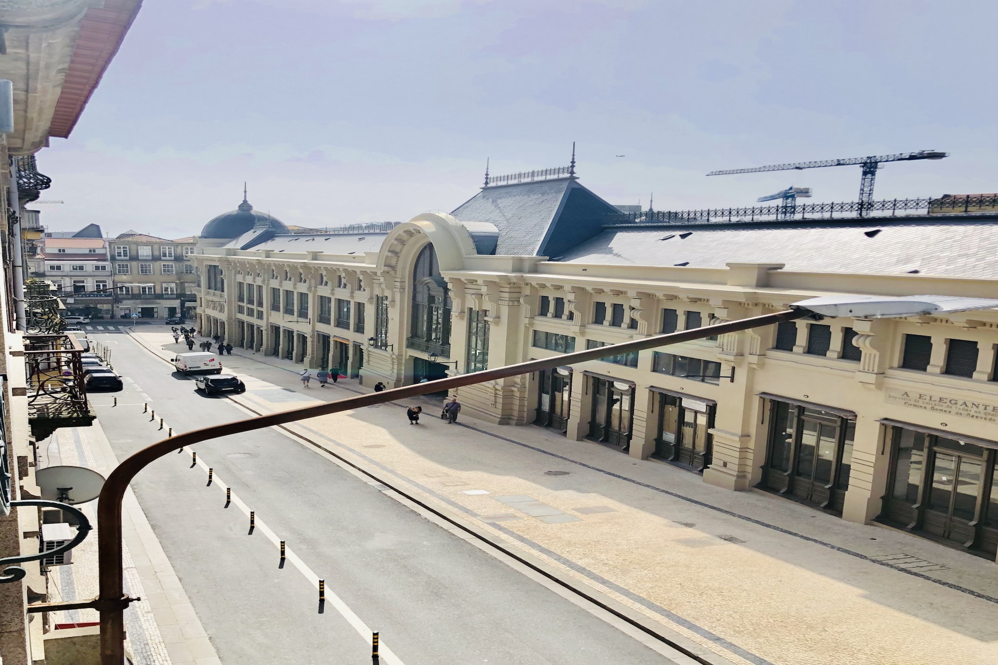 On the 2nd floor: (Kitchen(electric kettle, toaster, coffee machine, microwave, fridge, Juicer, dishes and cutlery, Cooking basics), Living/bed room(double bed, TV, seating area), bathroom(shower, washbasin, toilet, hairdryer), Internet access)\n\nElevator, tumble dryer, washing machine, air conditioning, iron