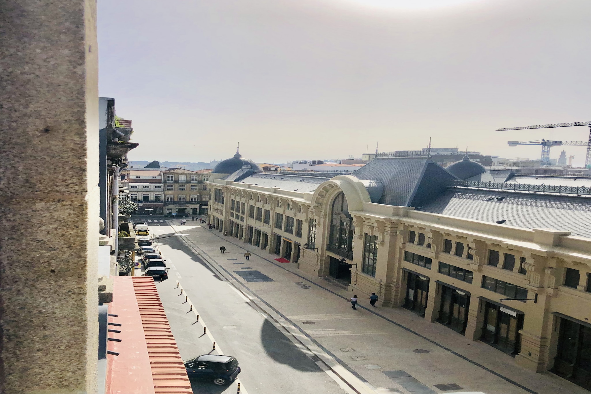 On the 3rd floor: (Kitchen(electric kettle, toaster, coffee machine, microwave, fridge, Juicer, dishes and cutlery, Cooking basics), Living/bed room(double bed, TV, seating area), bathroom(shower, washbasin, toilet, hairdryer), Internet access)\n\nElevator, tumble dryer, washing machine, air conditioning, air conditioning, iron