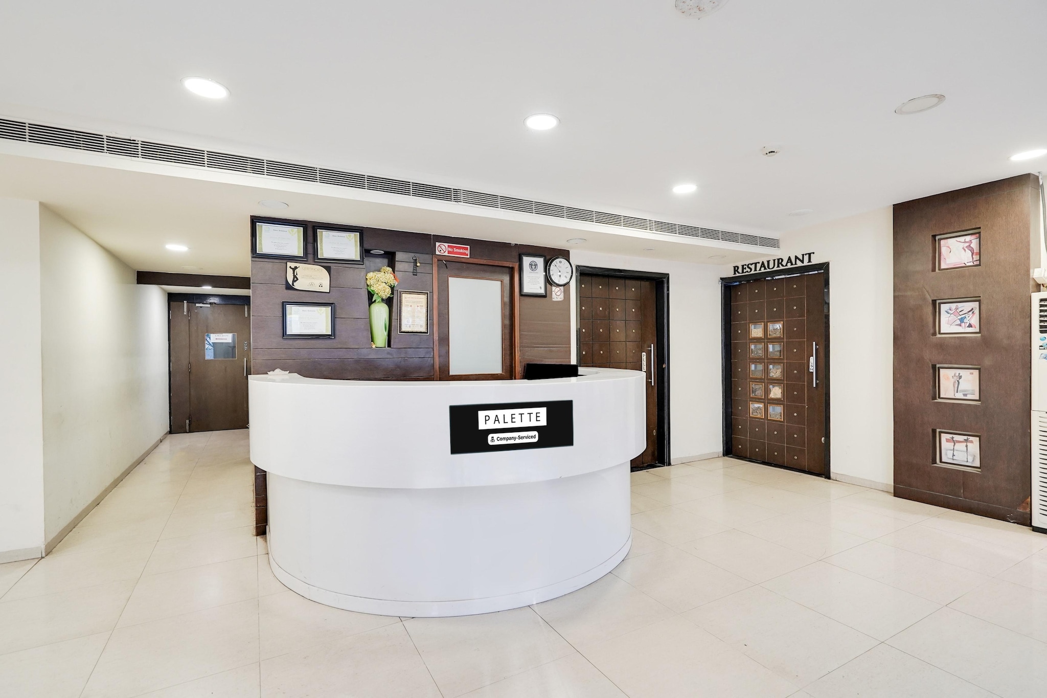 Ground floor: (bedroom(double bed, TV, seating area, electric kettle, air conditioning, lift, Towels for a fee, telephone, Floor mattress), bathroom, bathtub or shower, washbasin, shower, washbasin, toilet, shampoo, body soap, hot water)