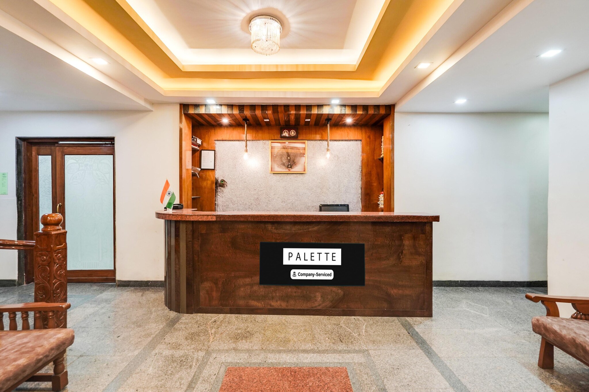 Ground floor: (bedroom(double bed), bathroom(lift), TV, seating area, bathtub or shower, shower, washbasin, toilet, air conditioning, Towels incl., Laundry Package incl., telephone, shampoo, body soap, hot water, Dedicated workspace)