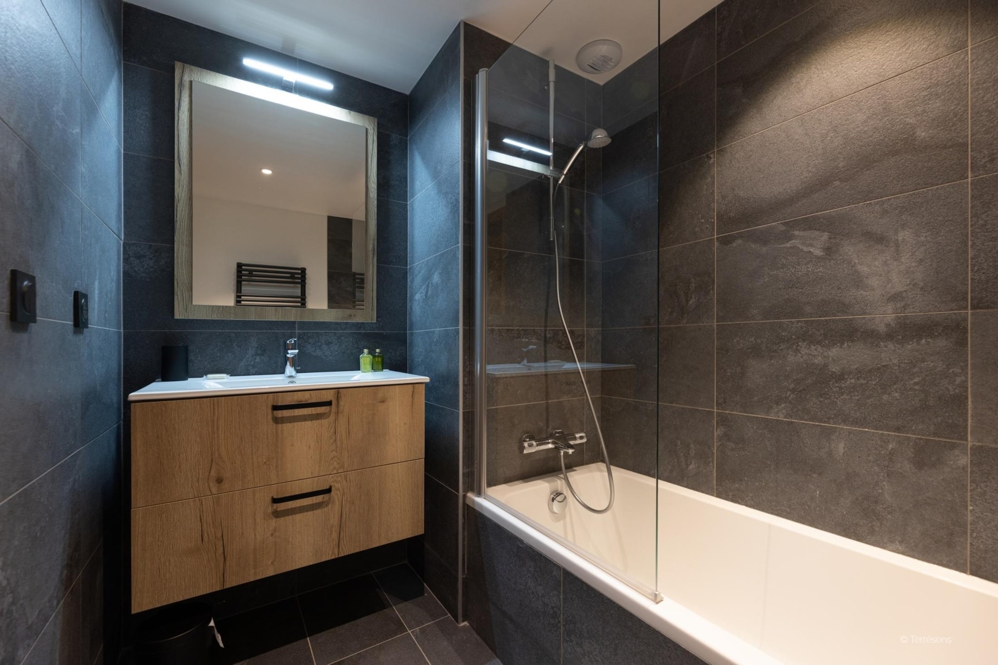SERRE CHEVALIER Le Cristal Lodge-A36P-Badkamer