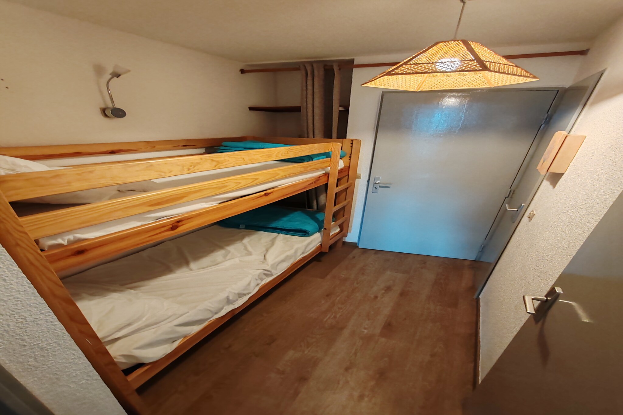 This studio, along with its convenient amenities, offers a comfortable stay for guests in Les Deux Alpes. The apartment includes a living room with a TV, a well-equipped kitchen featuring a microwave, fridge, kitchenware, and a coffee machine. The accommodation provides complimentary private parking, making it easy for guests to travel without worrying about vehicle storage. Skiing enthusiasts will appreciate the proximity to winter sports activities in the surrounding area, ideal for colder months.
Located just 32 km from Alpe d'Huez, the property offers easy access to one of the most renowned ski areas in the region. Whether you're a seasoned skier or a beginner, the nearby slopes provide something for everyone. Alpes–Isère Airport is 110 km away, making it convenient for travelers to access from international destinations.
In addition to its skiing opportunities, the apartment offers a relaxed and functional space to unwind after a day on the slopes. With free parking and a well-equipped kitchen, guests can enjoy the flexibility of preparing their own meals and exploring the region at their own pace. This property provides a perfect base for those looking to enjoy both winter sports and a peaceful alpine retreat.