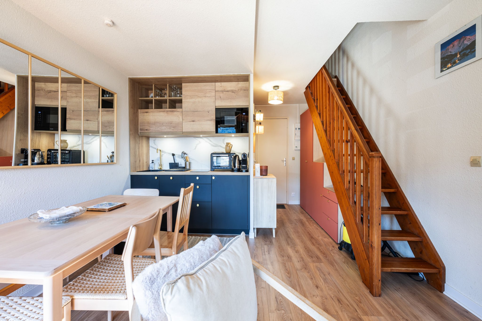 Set against a stunning mountain backdrop, this inviting apartment offers a well-equipped and comfortable retreat for up to six guests. Featuring two cozy bedrooms, a spacious living area, and a private balcony with panoramic views, it’s the perfect base for both relaxation and adventure.
The modern kitchen comes fully stocked with a dishwasher, coffee machine, and all the essentials for home-style cooking. A sleek bathroom with shower and a non-smoking environment ensure a fresh and pleasant stay.
Located just 40 km from Rochexpo and 64 km from Geneva – French Sector Airport, the apartment is ideally positioned for exploring the region. In winter, guests can enjoy nearby ski slopes and snow activities, while warmer months invite hiking, sightseeing, and tranquil balcony moments.
Whether you're here to hit the slopes or soak in the scenery, this apartment blends alpine charm with everyday convenience—making it a perfect year-round getaway.