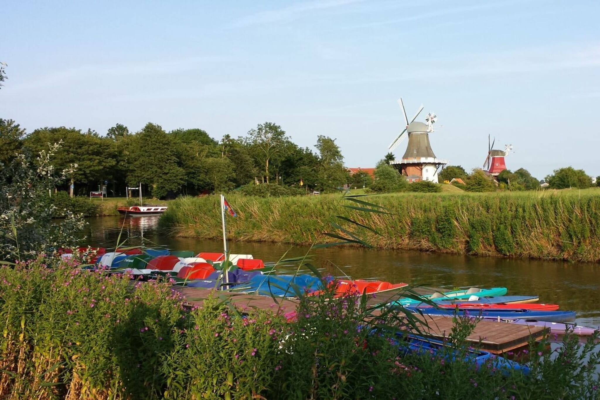 516889 - Buitenkant zomer