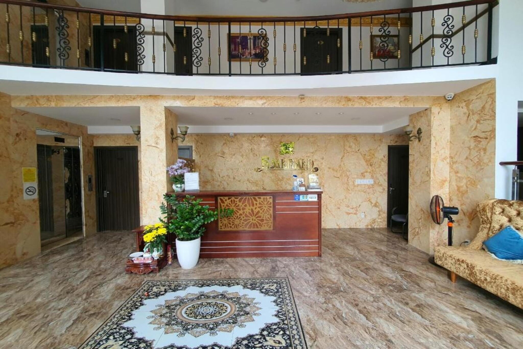 Elegant 1BR Hideaway | Prime SECC Location