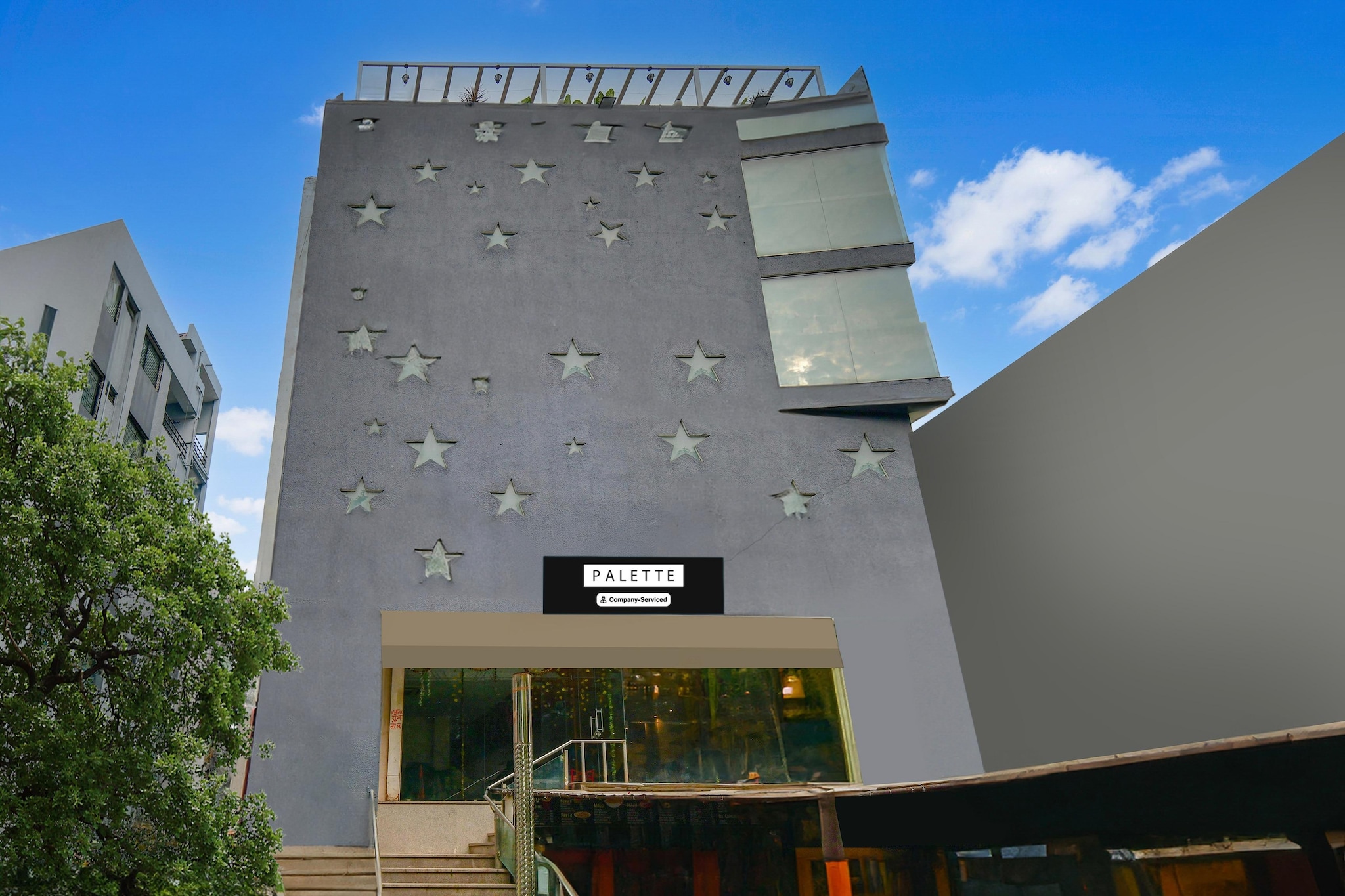 Cozy Deluxe Room at Chappan Market Indore