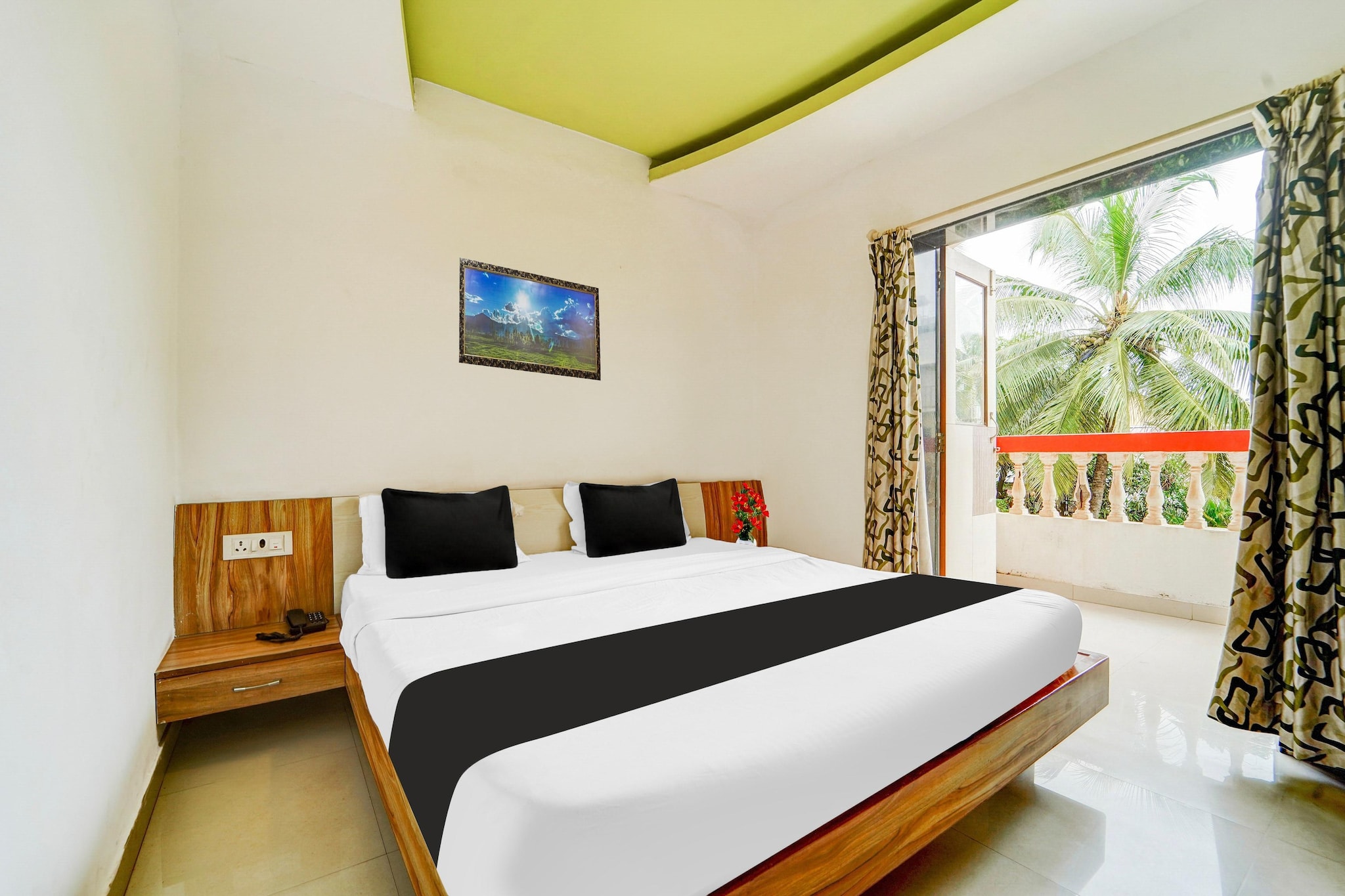 Luxury stays with Pool Near Calangute Beach