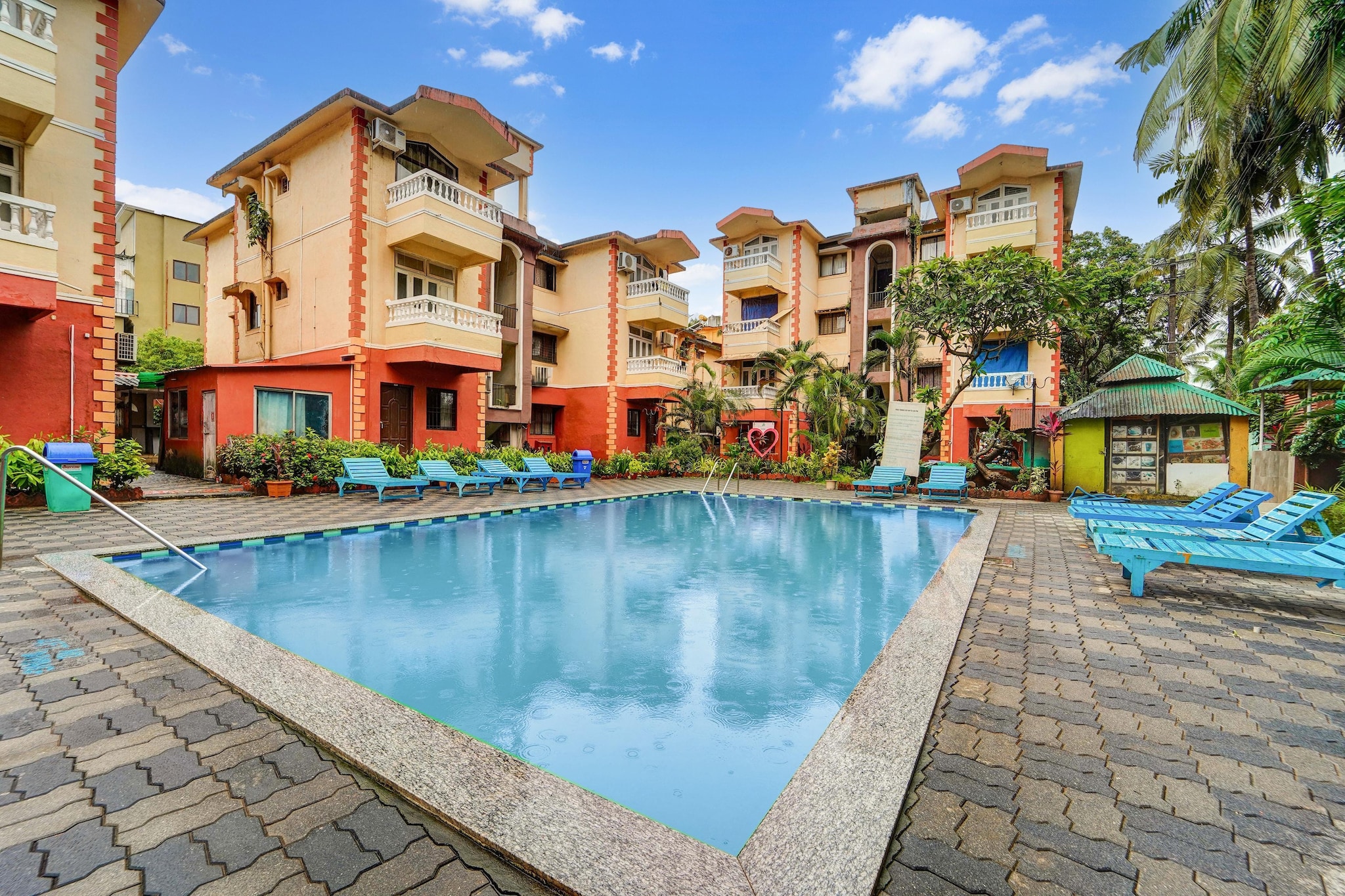 Luxury stays with Pool Near Calangute Beach