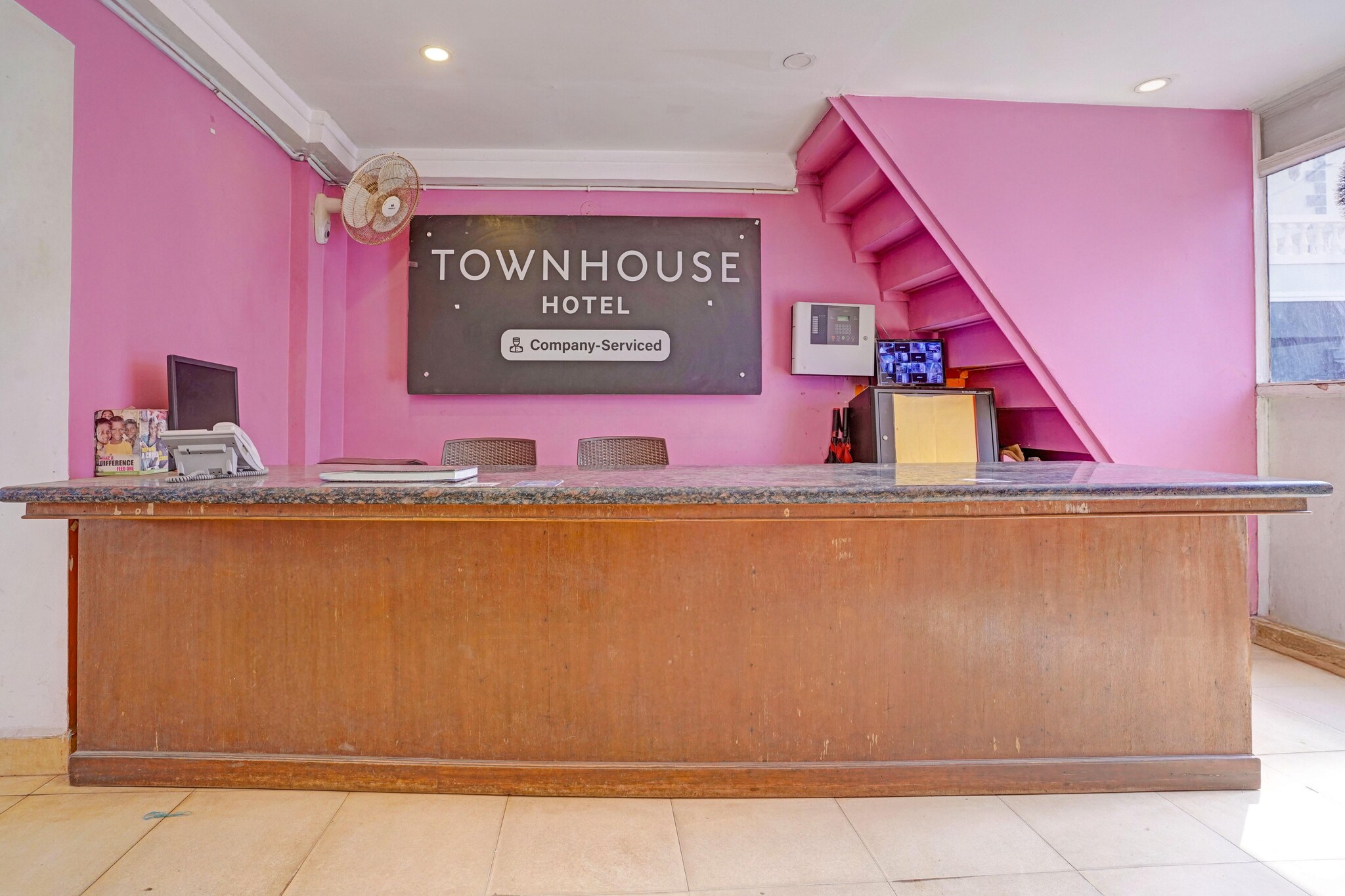 Ground floor: (bedroom(double bed, TV, seating area, air conditioning, telephone, Floor mattress), bathroom, bathtub or shower, shower, washbasin, toilet, Towels for a fee, shampoo, body soap, hot water)