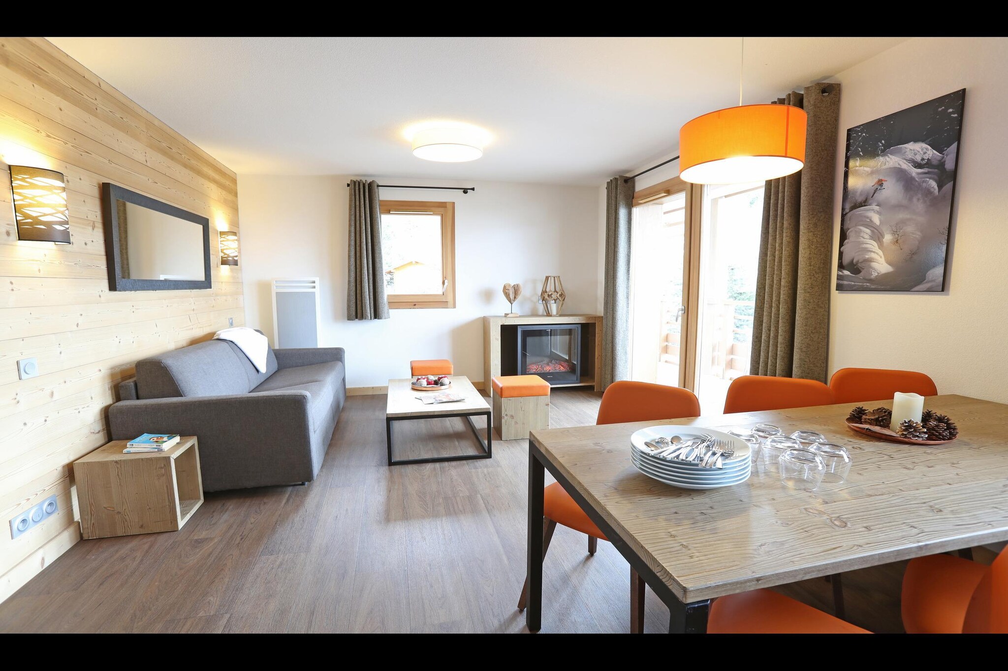 LES MENUIRES_S8LV-Eetkamer