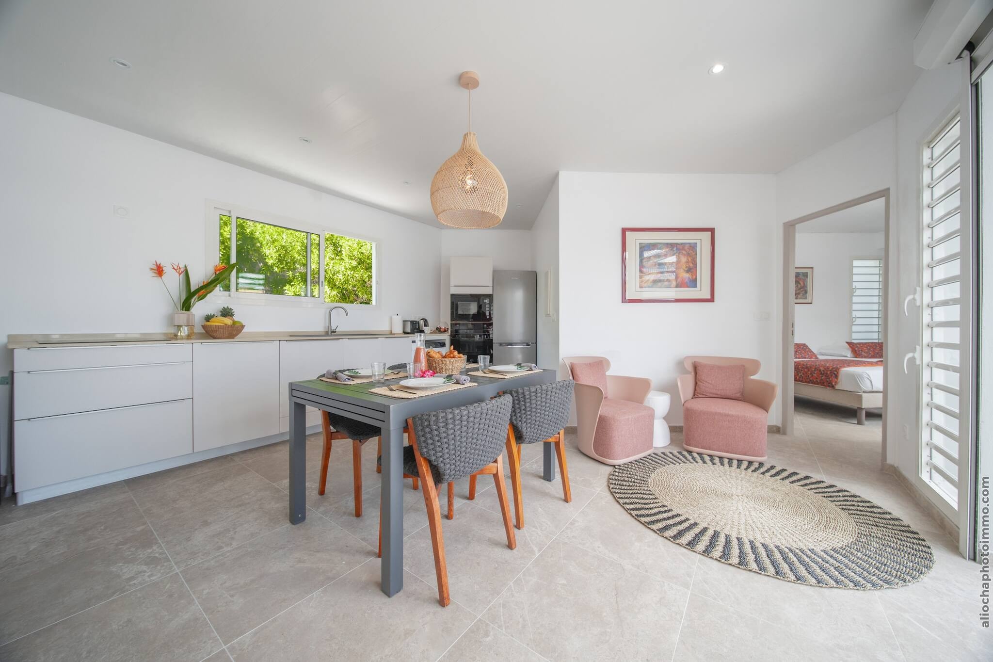 2 Villas avec 2 Piscines-Eetkamer