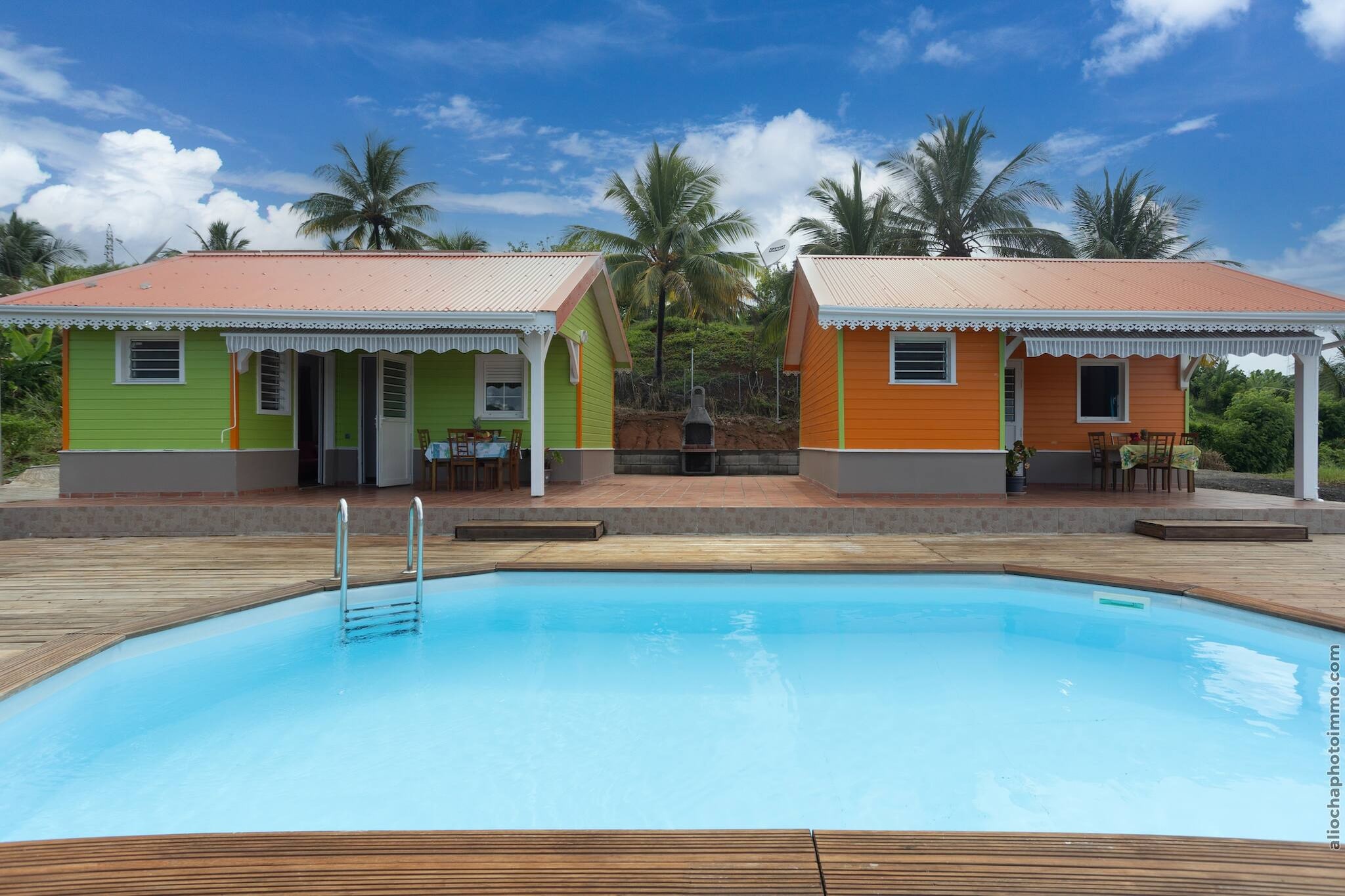 2 Bungalows avec Piscine-Zwembad