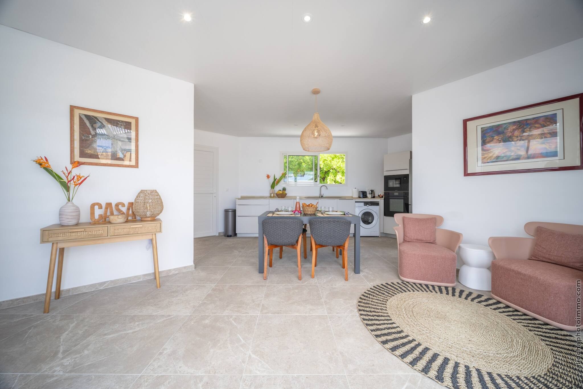 Villa de Charme: Piscine, Plage à 5 min-Woonkamer