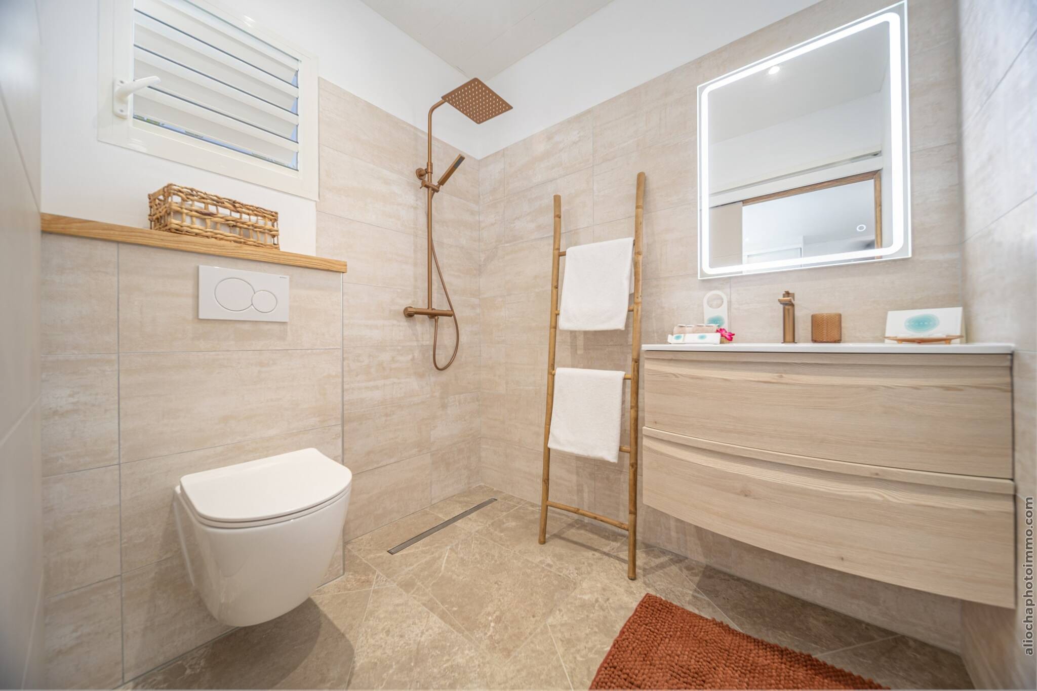 Villa de Charme: Piscine, Plage à 5 min-Badkamer