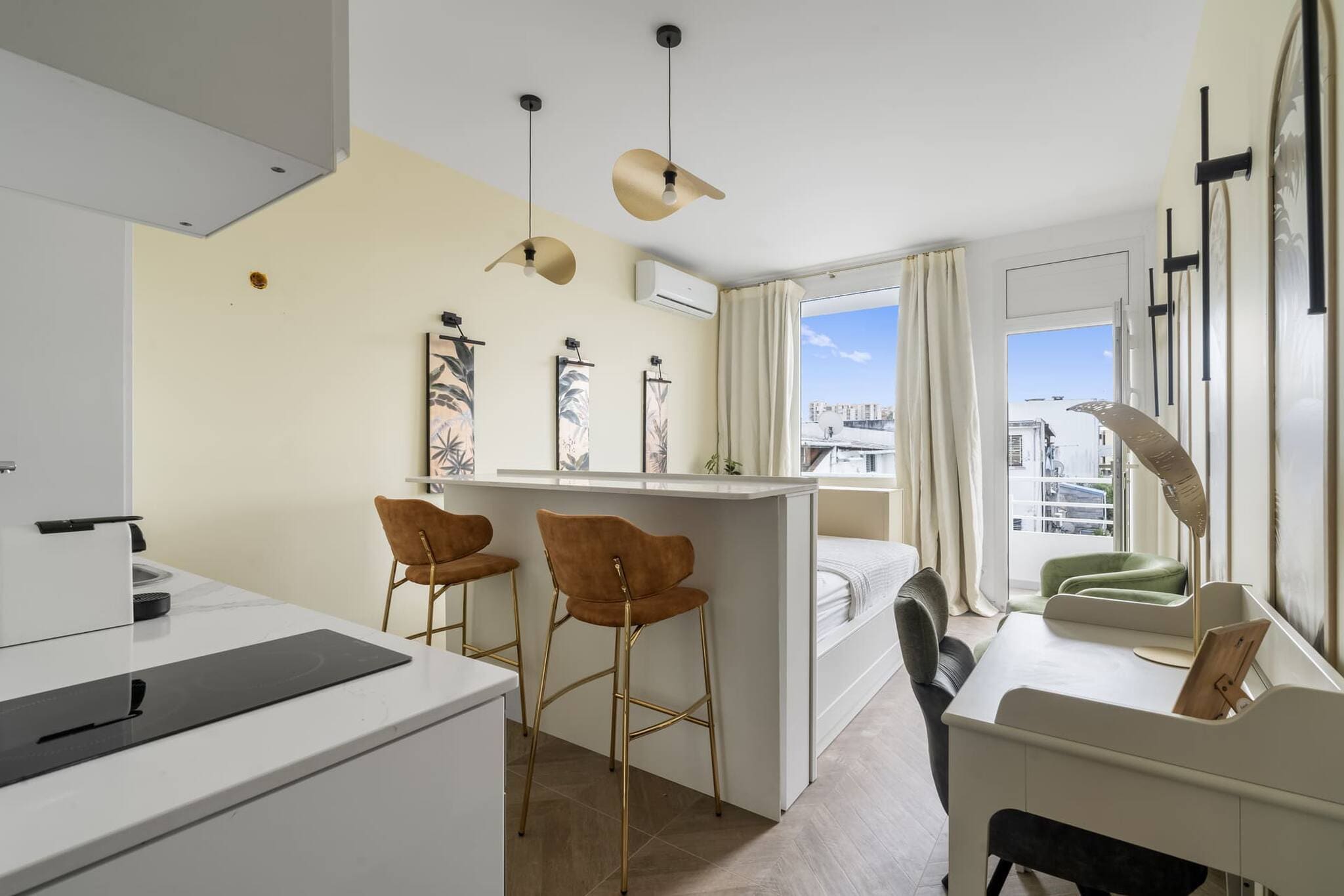 Studios Bohème, Tropical et Chic-Eetkamer