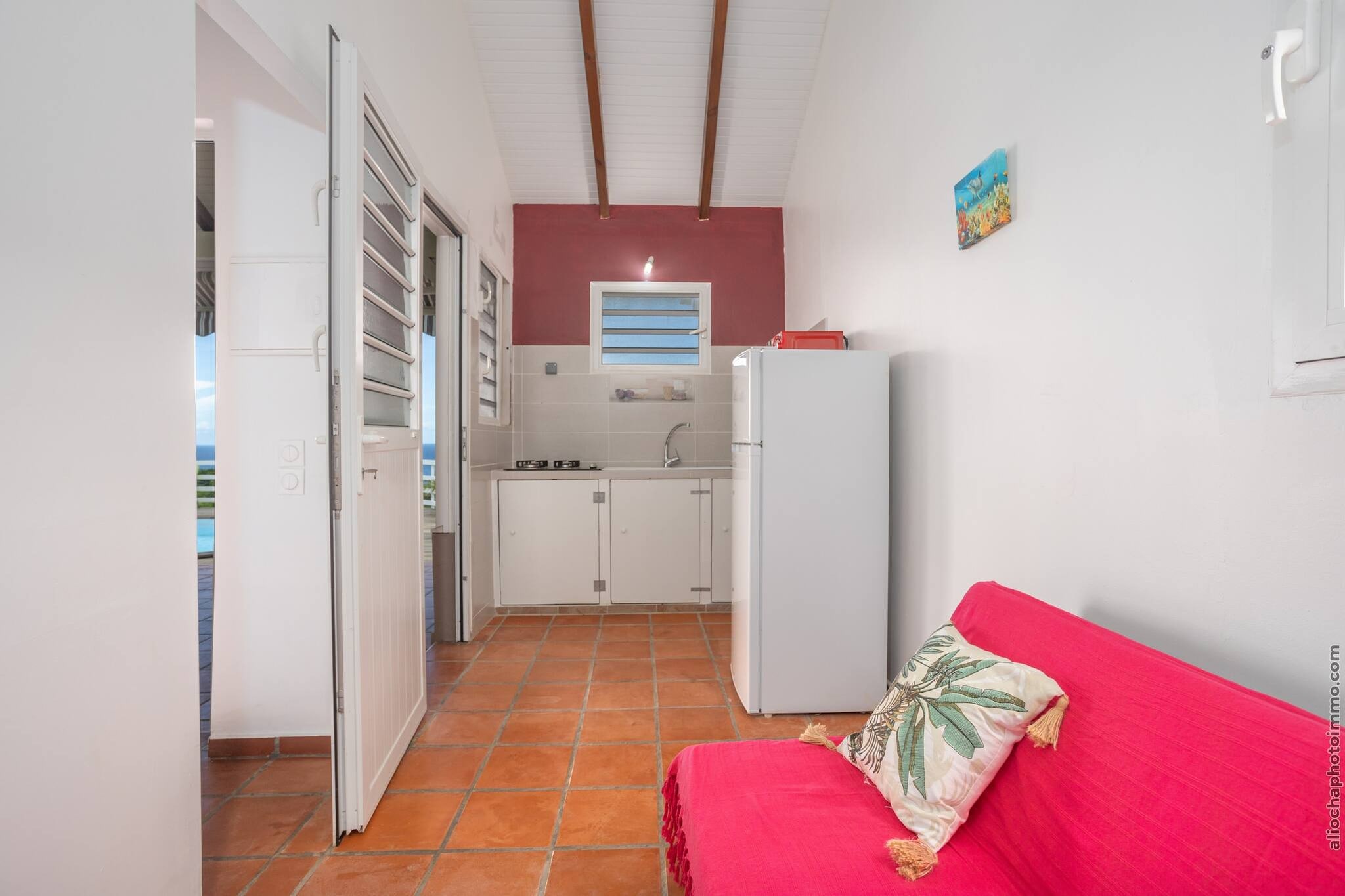 Bungalow avec piscine au cœur de la campagne Vert-Wohnzimmer