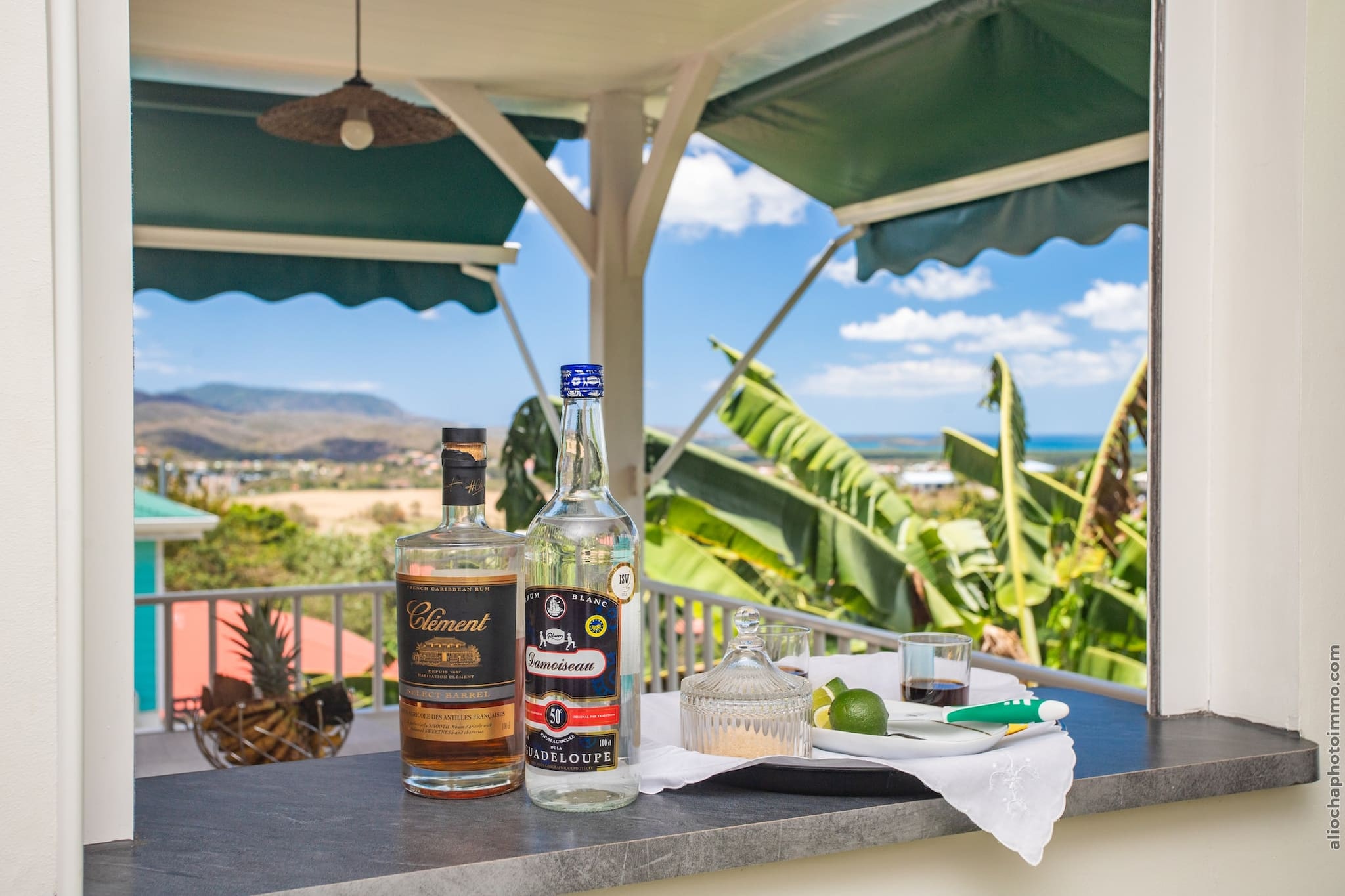 Bungalow Chic : Vue Mer & Montagne (Orange)-Buitenlucht